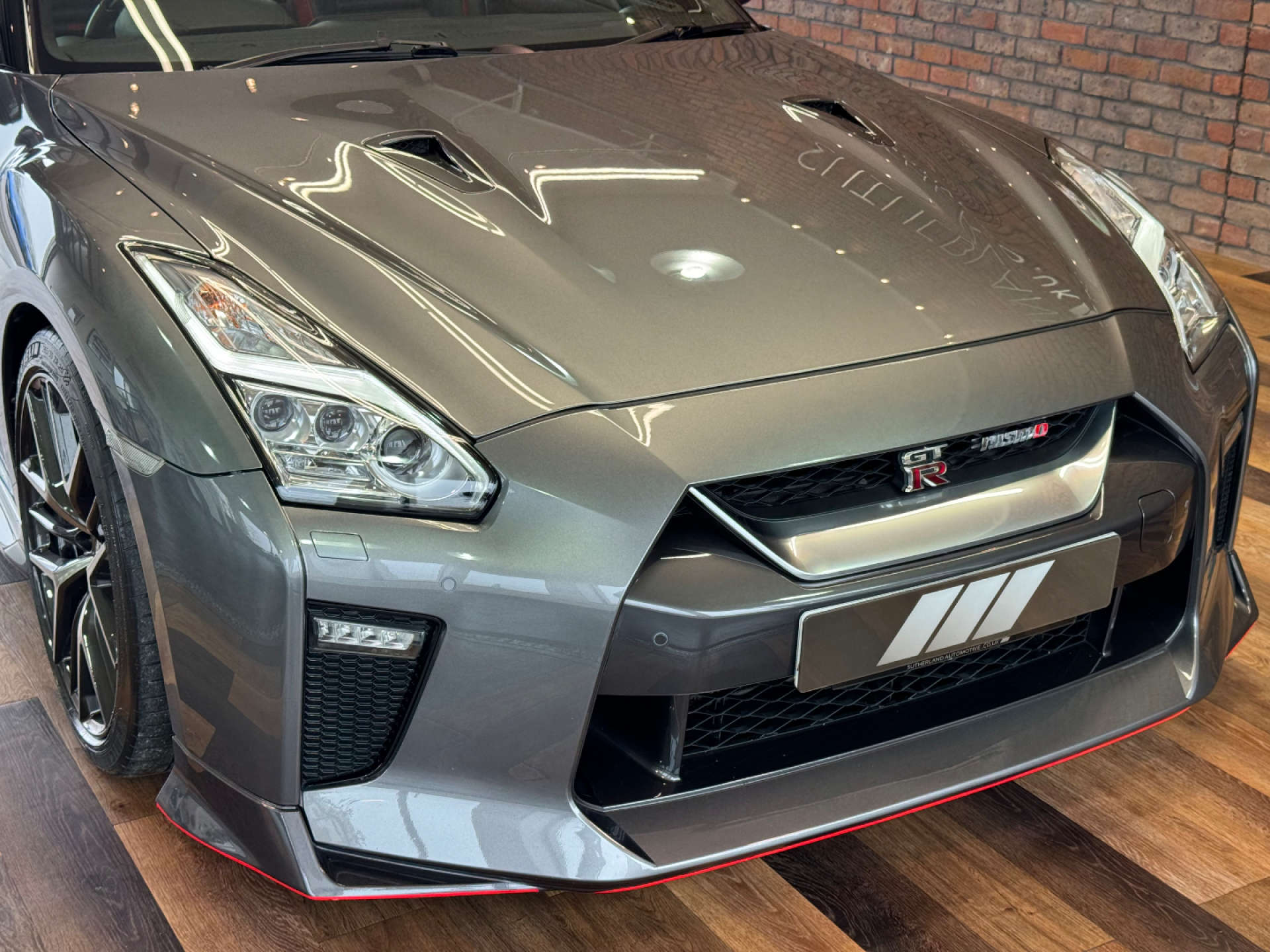 NISSAN GT-R 3.8 GT-R Recaro Semi-Auto 4WD 2dr #17