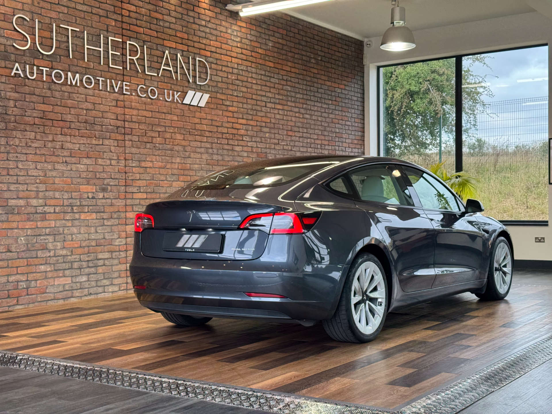 TESLA MODEL 3 Model 3 Long Range AWD 4WD 4dr #5