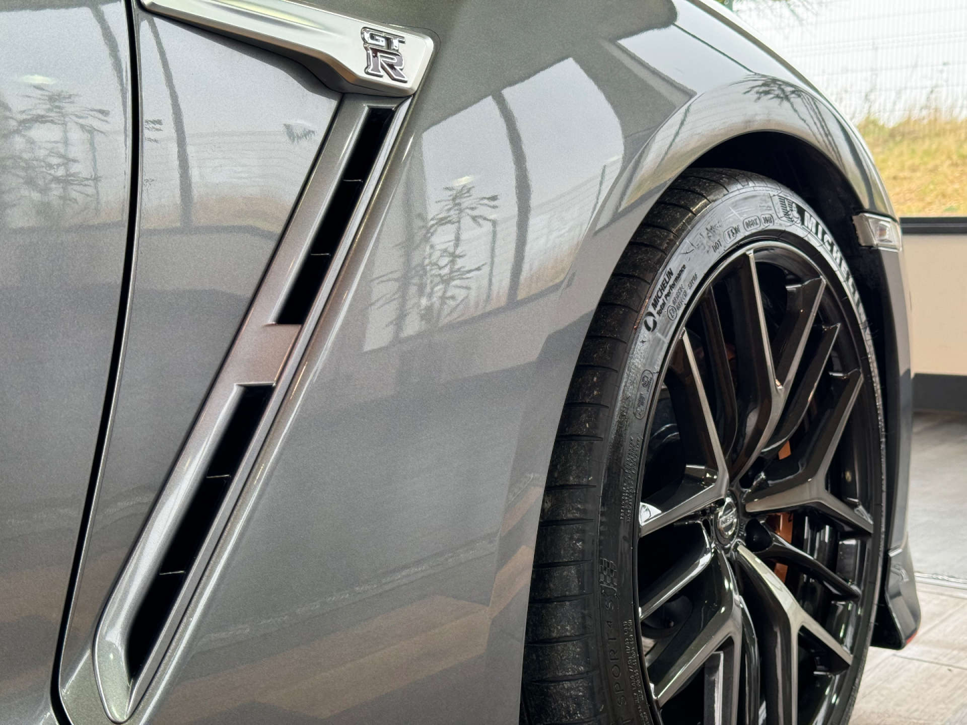 NISSAN GT-R 3.8 GT-R Recaro Semi-Auto 4WD 2dr #23