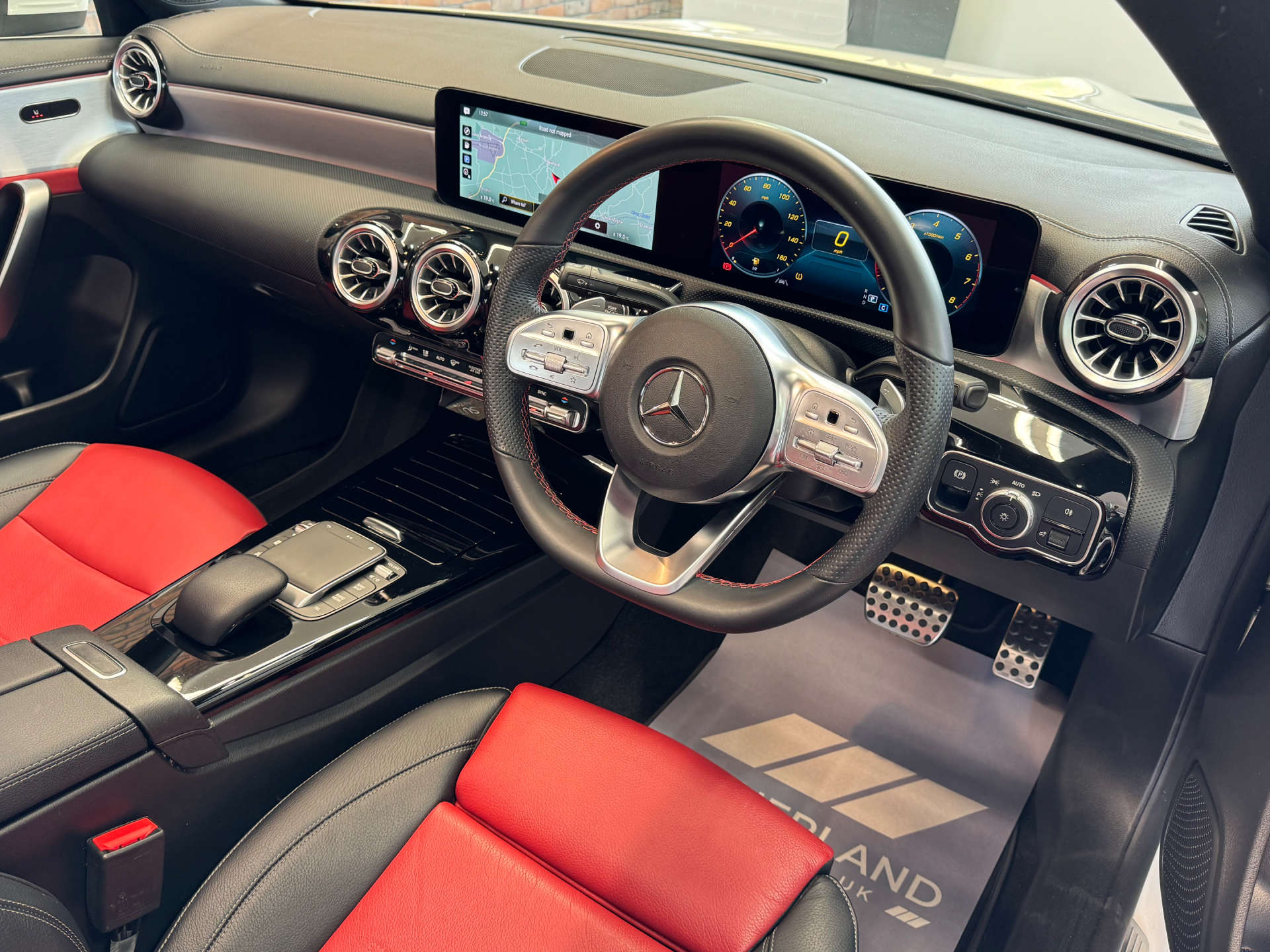 MERCEDES-BENZ CLA 1.3 CLA 180 AMG Line Premium+ Auto 4dr #28