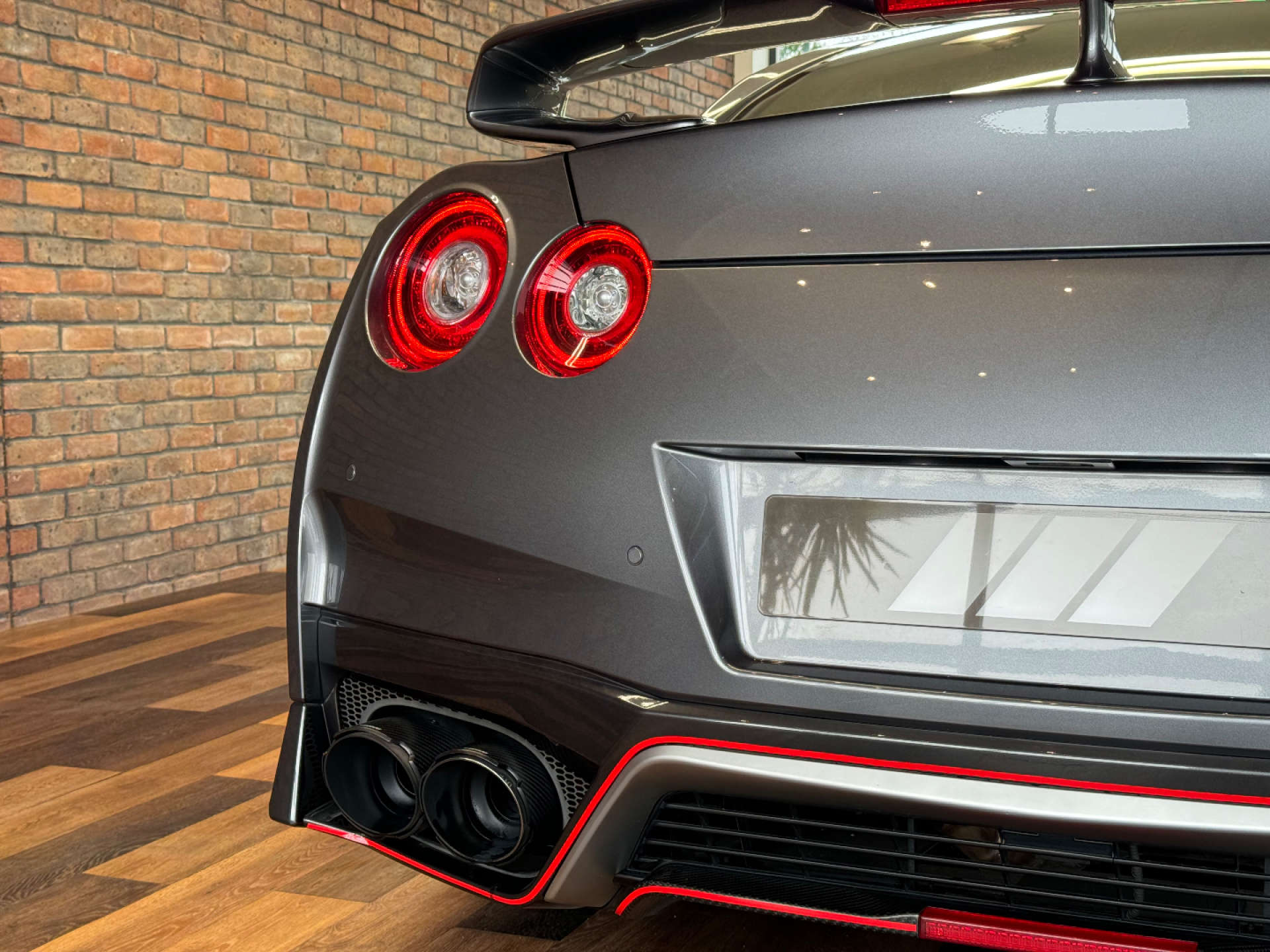 NISSAN GT-R 3.8 GT-R Recaro Semi-Auto 4WD 2dr #33