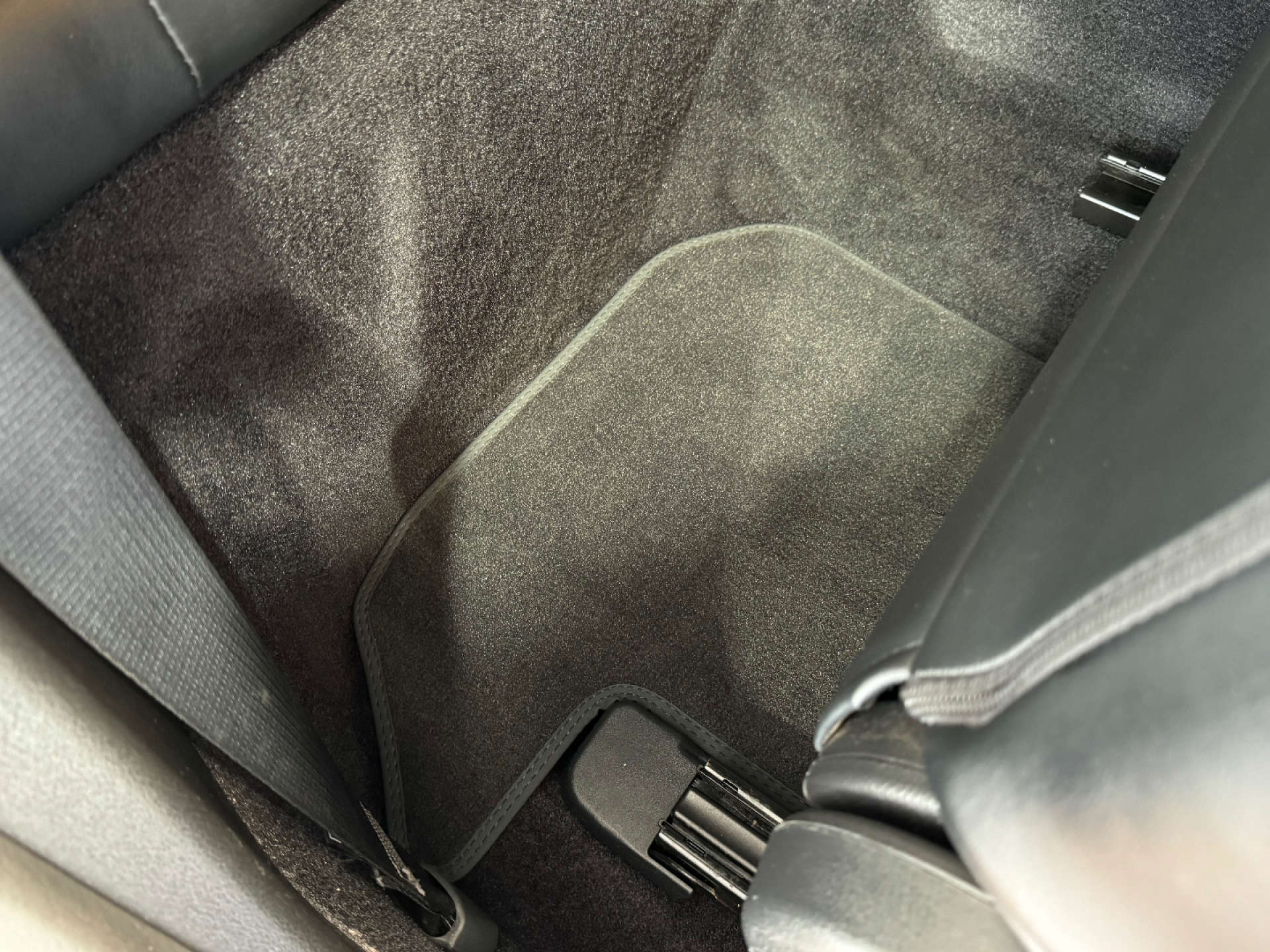 NISSAN GT-R 3.8 GT-R Recaro Semi-Auto 4WD 2dr #42