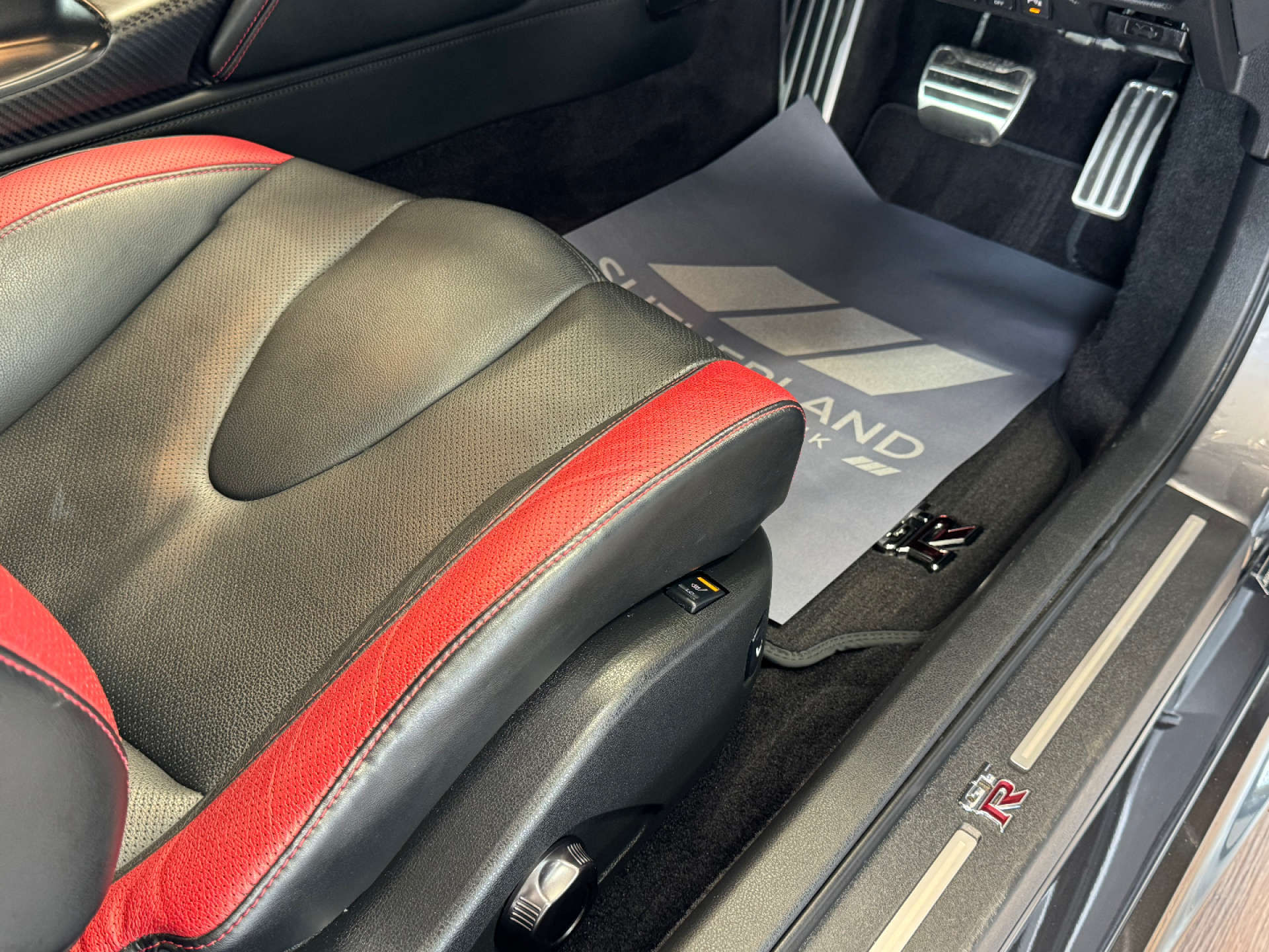 NISSAN GT-R 3.8 GT-R Recaro Semi-Auto 4WD 2dr #48