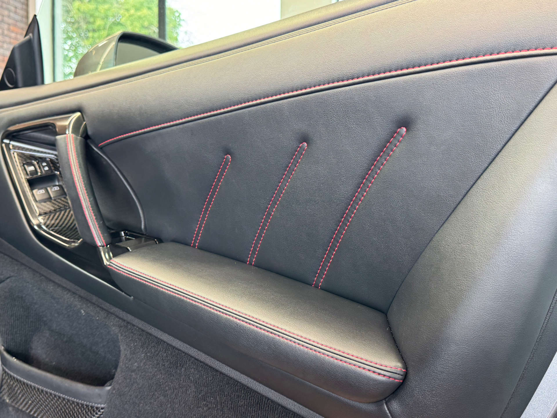 NISSAN GT-R 3.8 GT-R Recaro Semi-Auto 4WD 2dr #51
