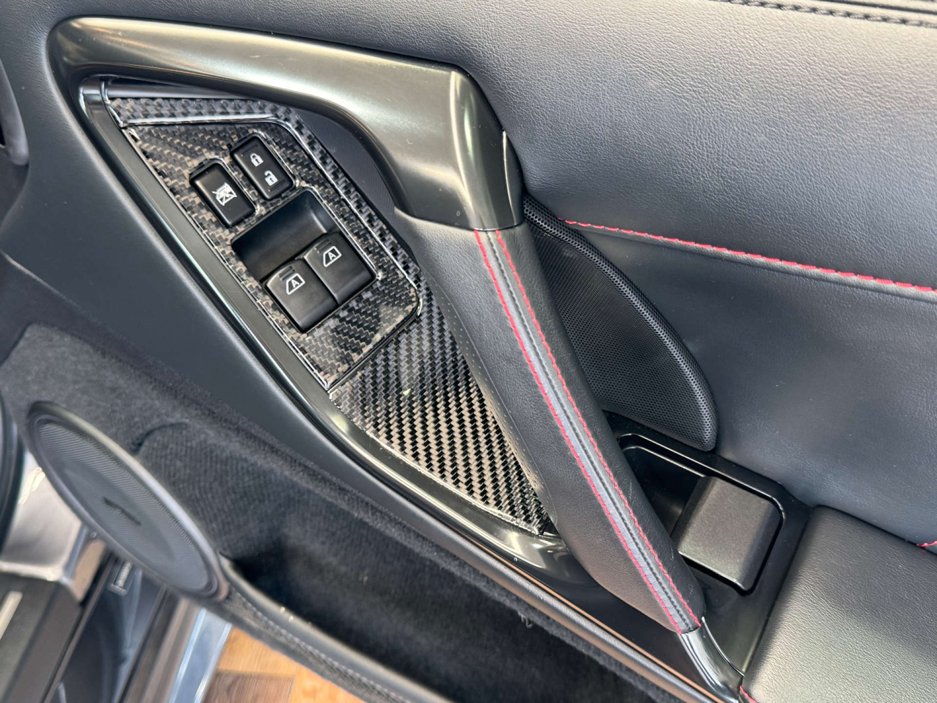 NISSAN GT-R 3.8 GT-R Recaro Semi-Auto 4WD 2dr #52