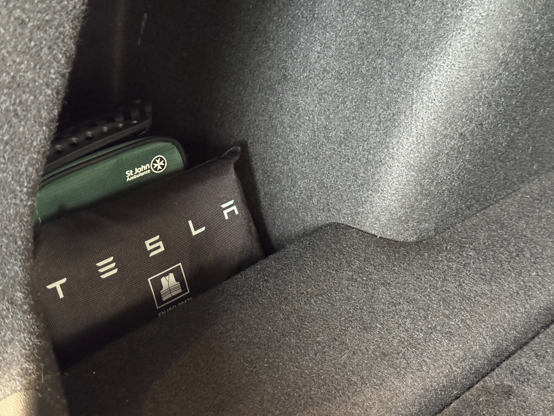 TESLA MODEL 3 Model 3 Long Range AWD 4WD 4dr #25