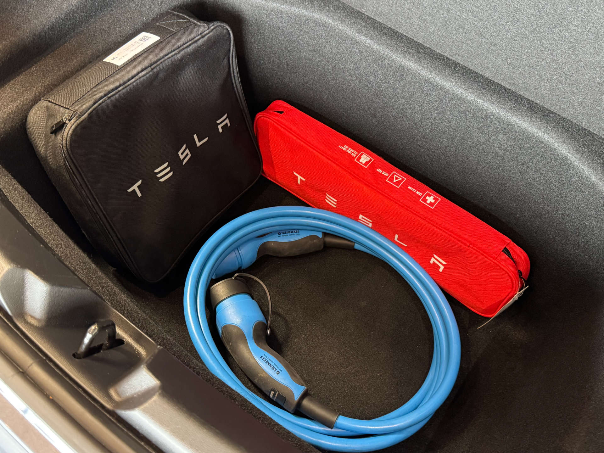 TESLA MODEL 3 Model 3 Long Range AWD 4WD 4dr #26