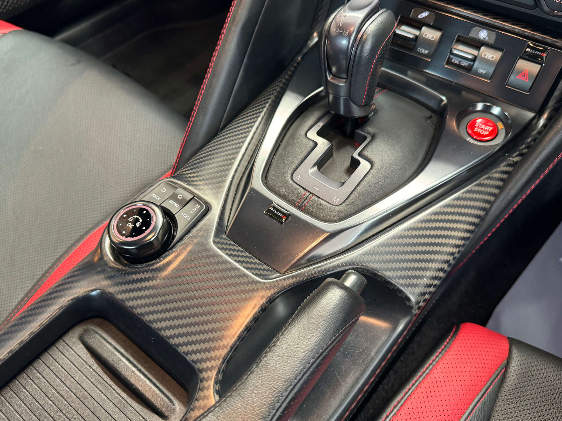 NISSAN GT-R 3.8 GT-R Recaro Semi-Auto 4WD 2dr #62