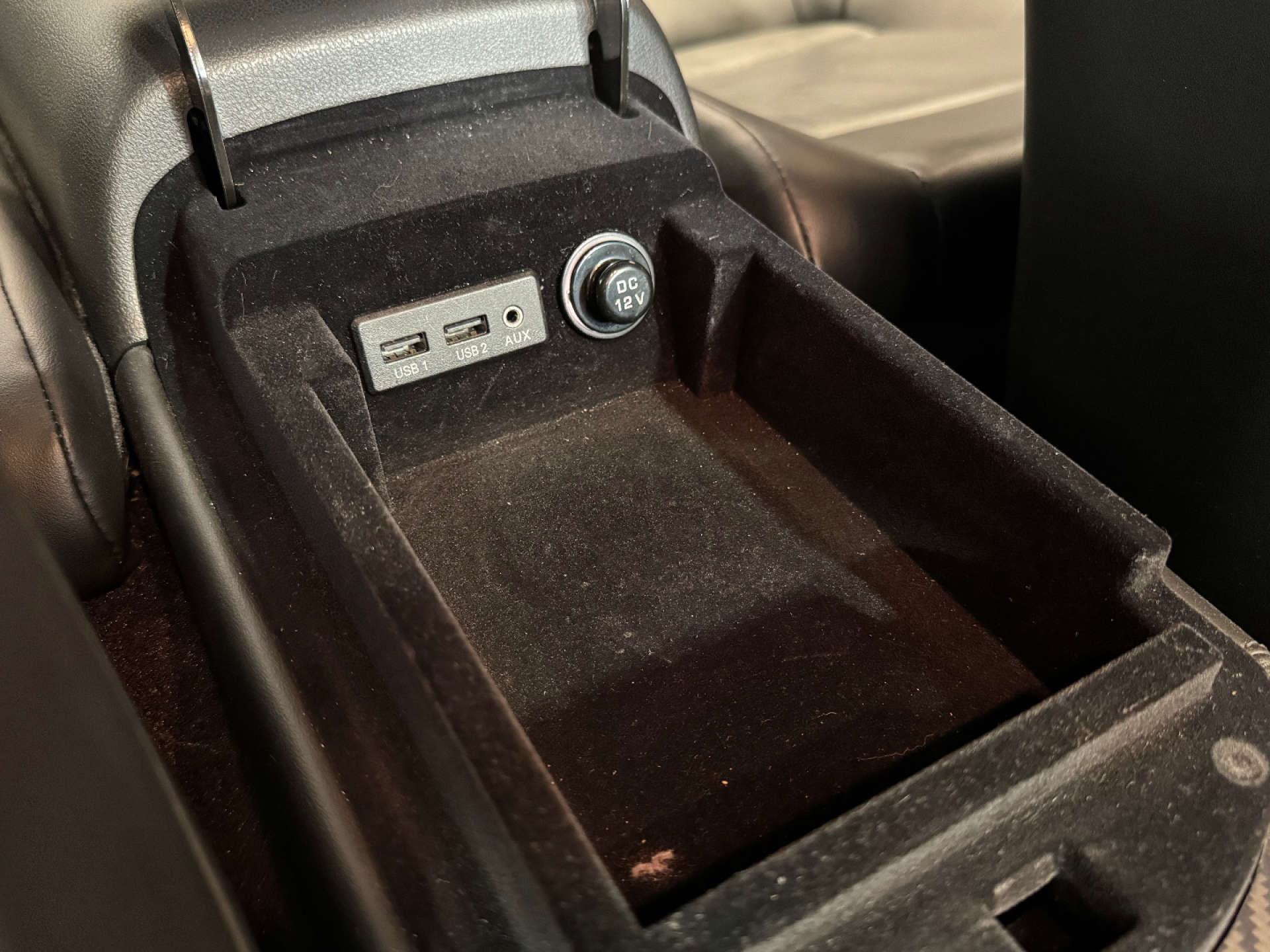 NISSAN GT-R 3.8 GT-R Recaro Semi-Auto 4WD 2dr #64