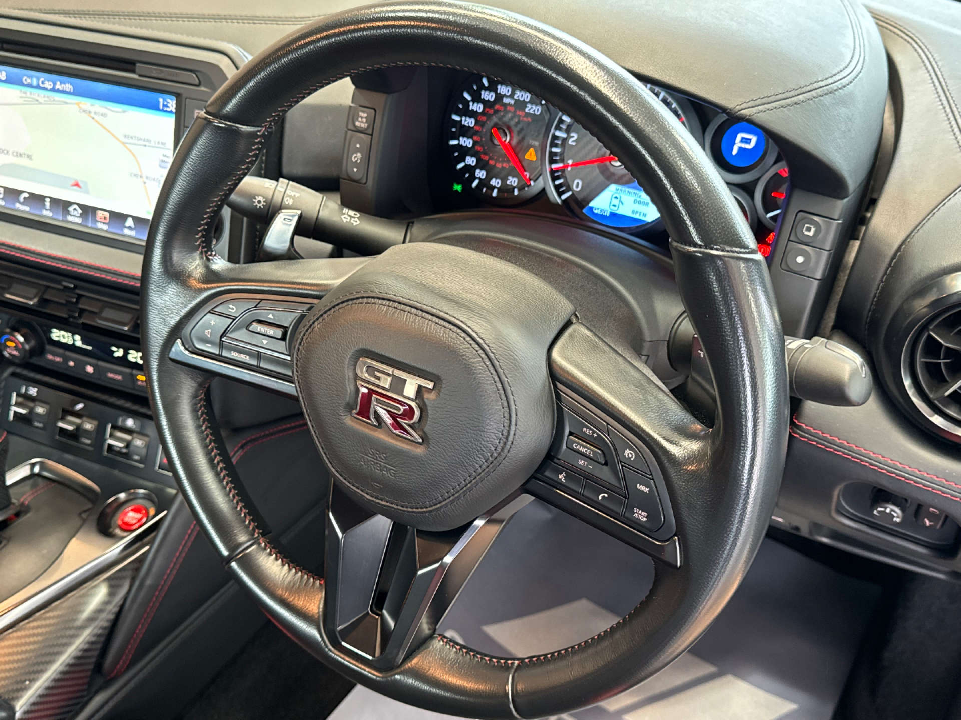 NISSAN GT-R 3.8 GT-R Recaro Semi-Auto 4WD 2dr #73
