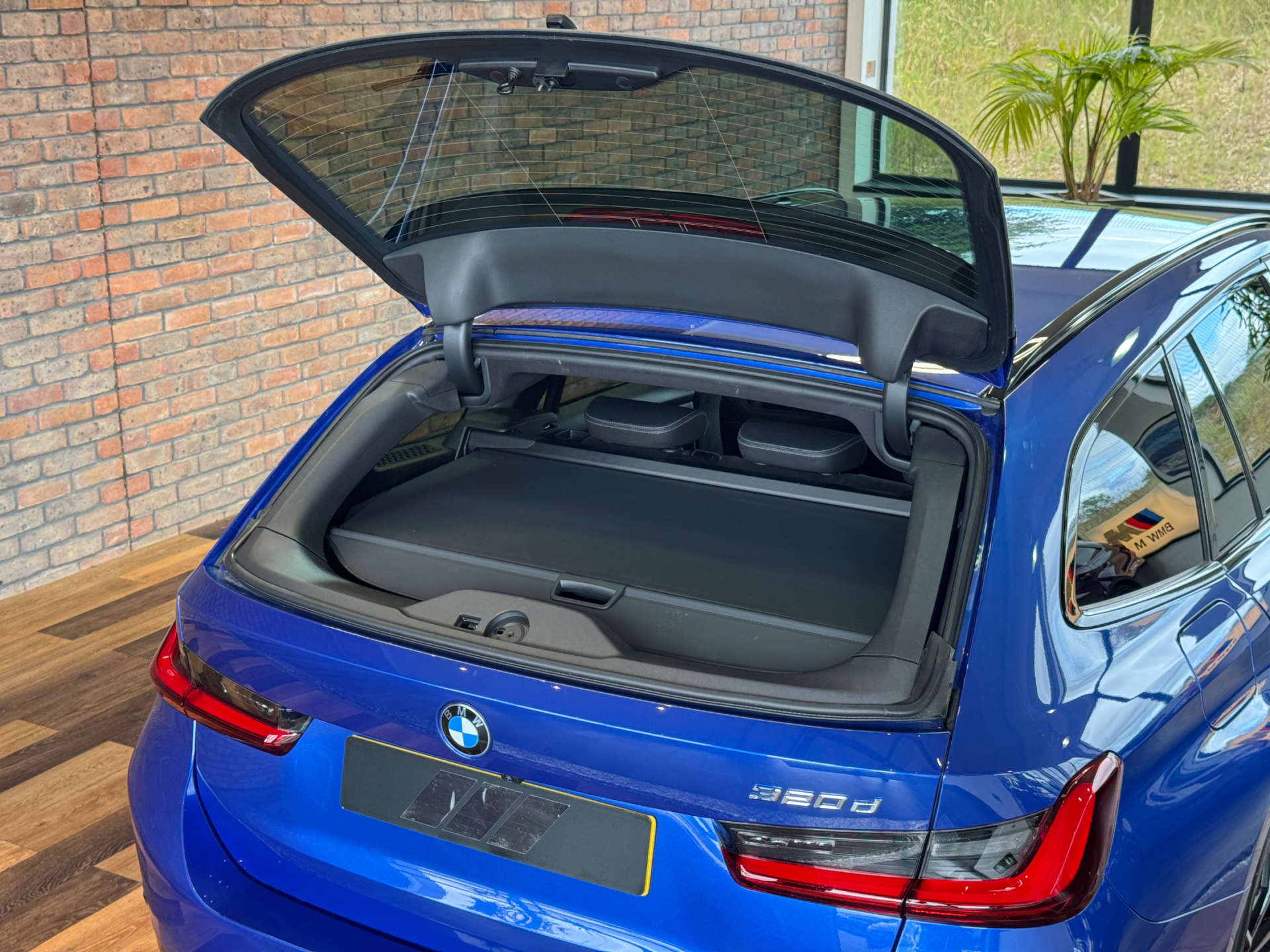 BMW 3 SERIES 2.0 320D M Sport MHEV Auto 5dr #24