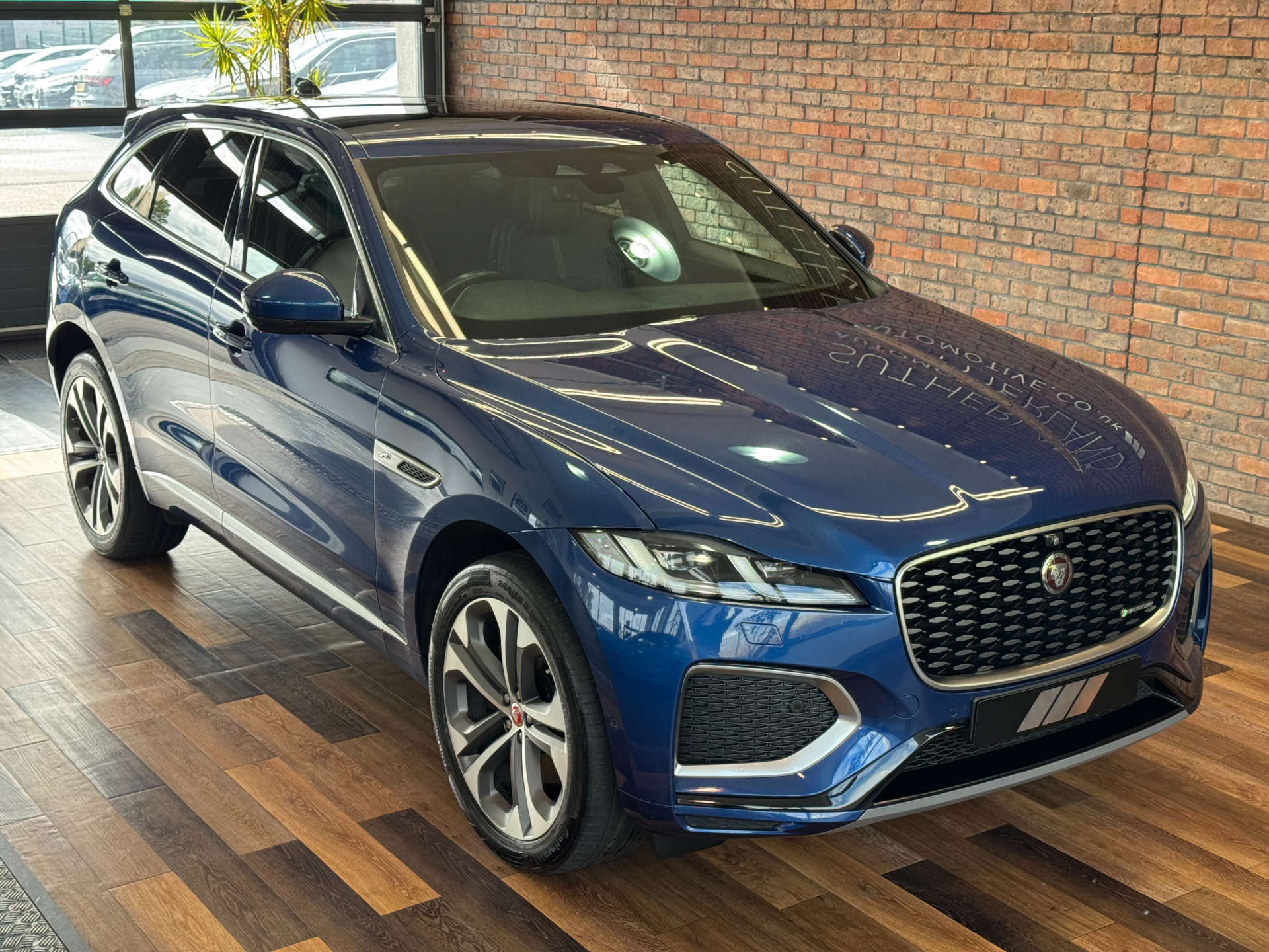 JAGUAR F-PACE 2.0 F-PACE R-Dynamic HSE D MHEV AWD Auto 4WD 5dr #5