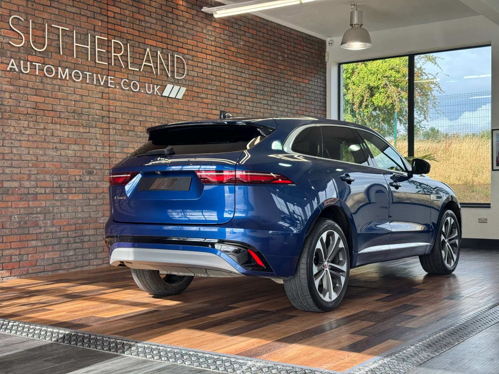 JAGUAR F-PACE 2.0 F-PACE R-Dynamic HSE D MHEV AWD Auto 4WD 5dr #6