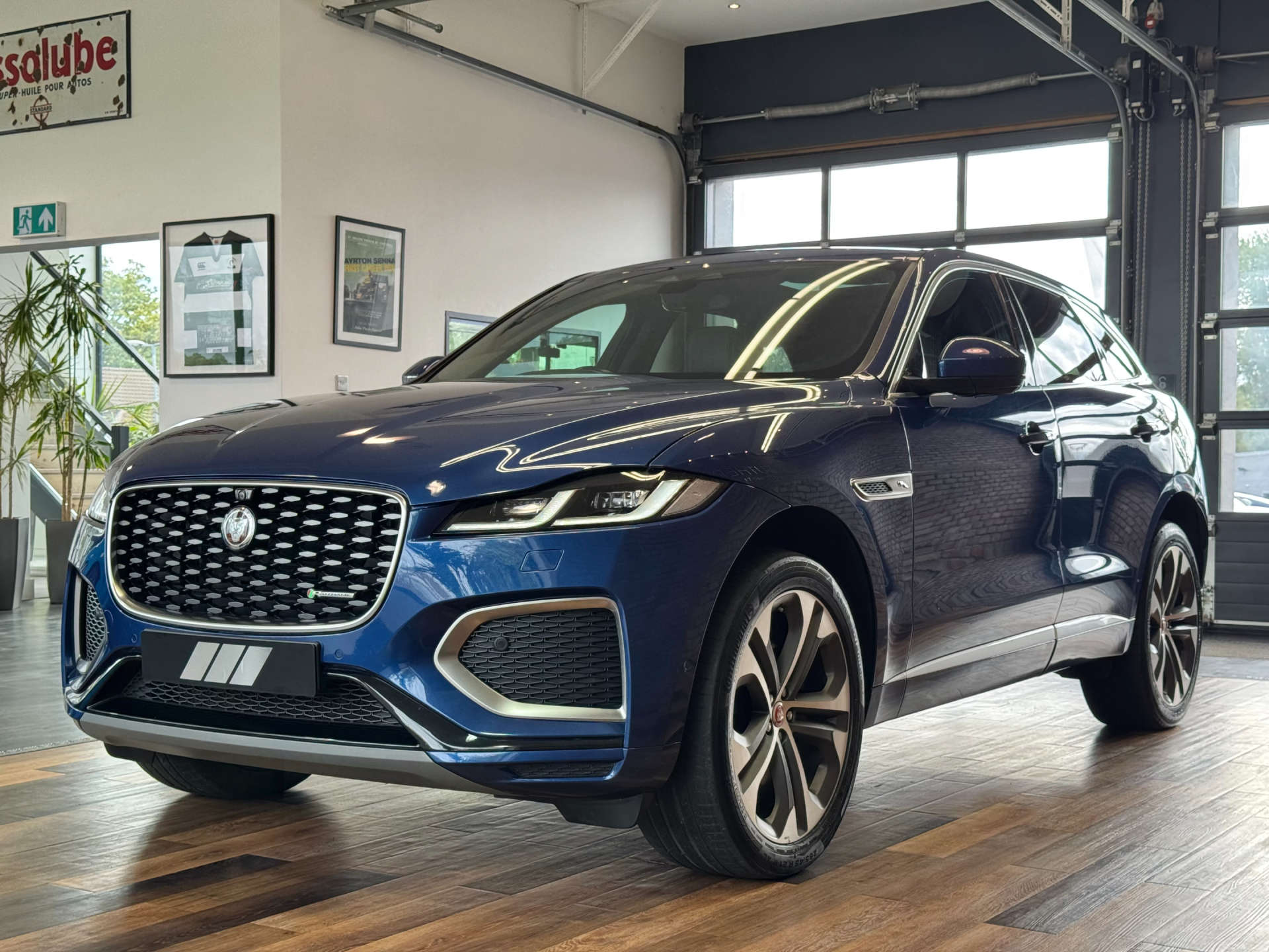 JAGUAR F-PACE 2.0 F-PACE R-Dynamic HSE D MHEV AWD Auto 4WD 5dr #11