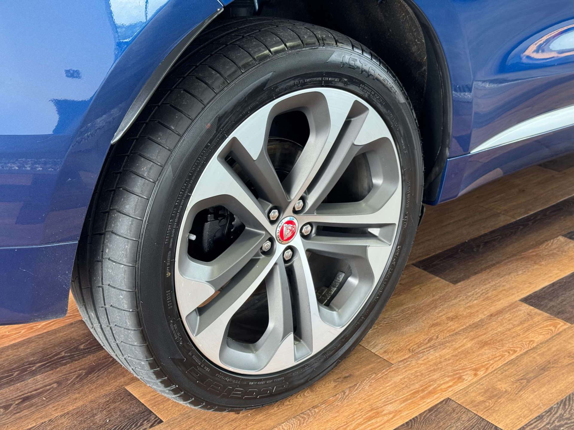 JAGUAR F-PACE 2.0 F-PACE R-Dynamic HSE D MHEV AWD Auto 4WD 5dr #23