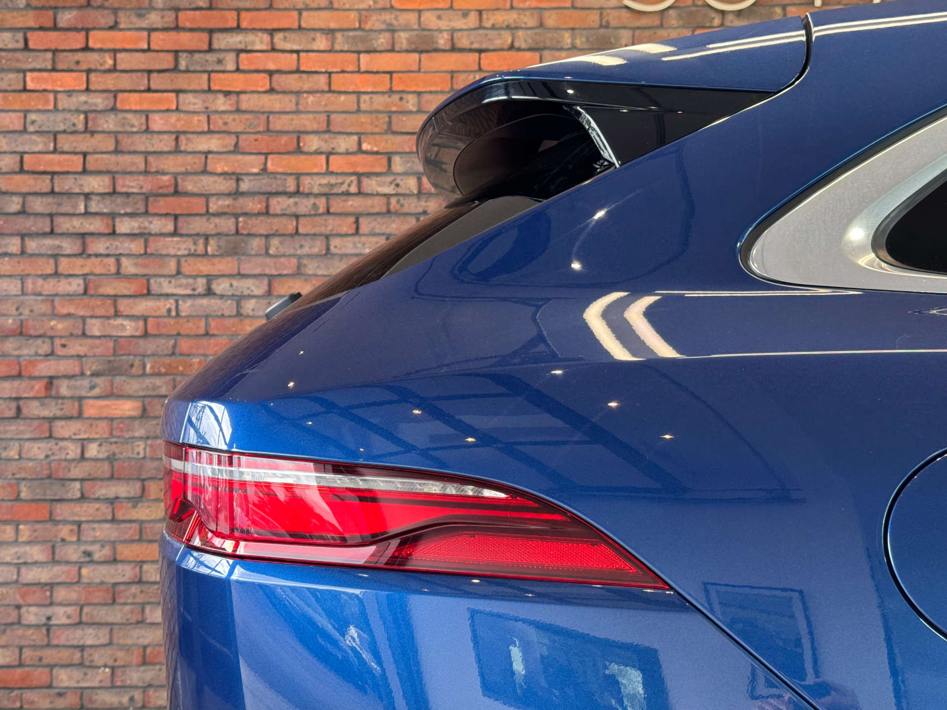 JAGUAR F-PACE 2.0 F-PACE R-Dynamic HSE D MHEV AWD Auto 4WD 5dr #24
