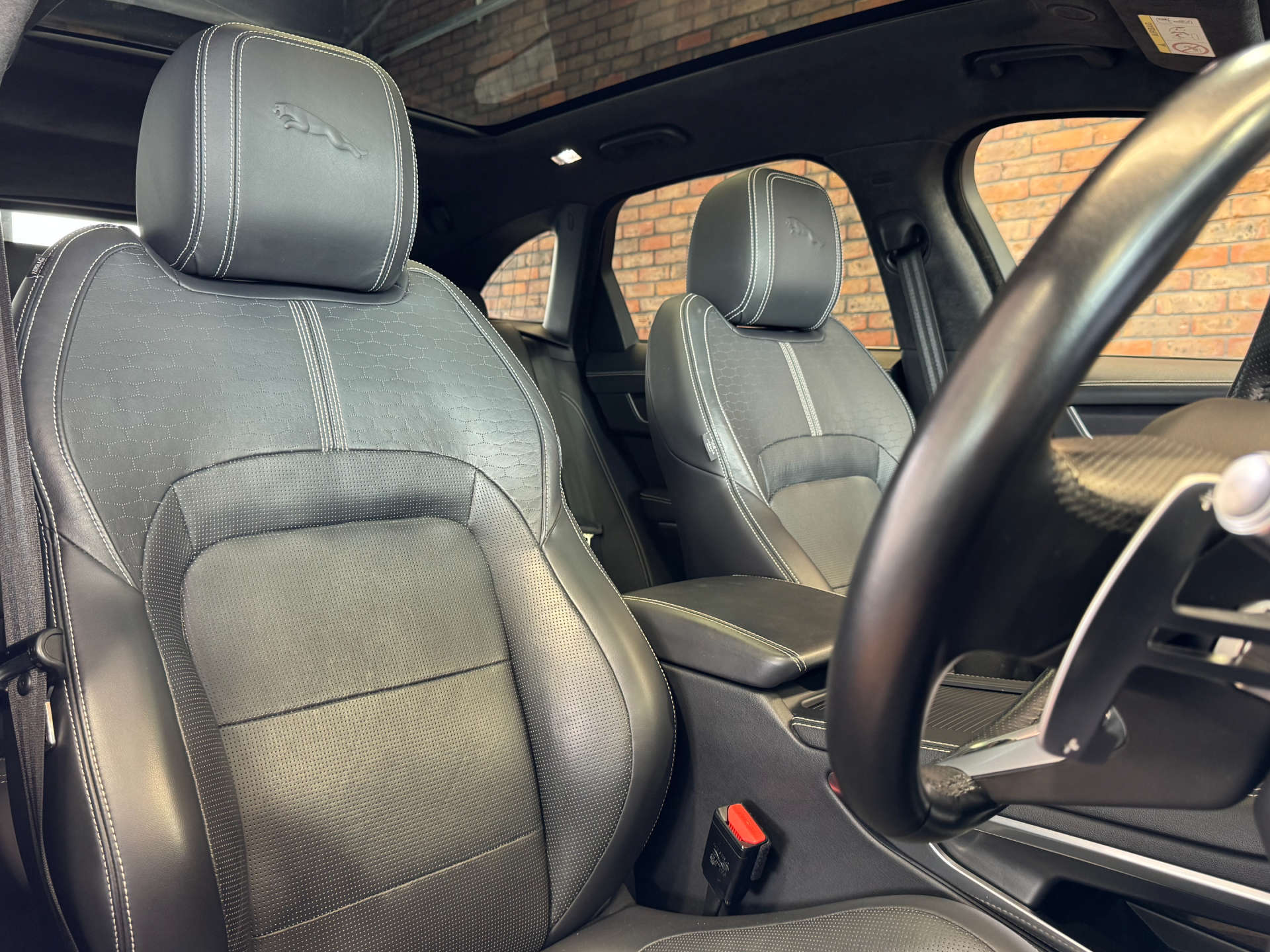 JAGUAR F-PACE 2.0 F-PACE R-Dynamic HSE D MHEV AWD Auto 4WD 5dr #38