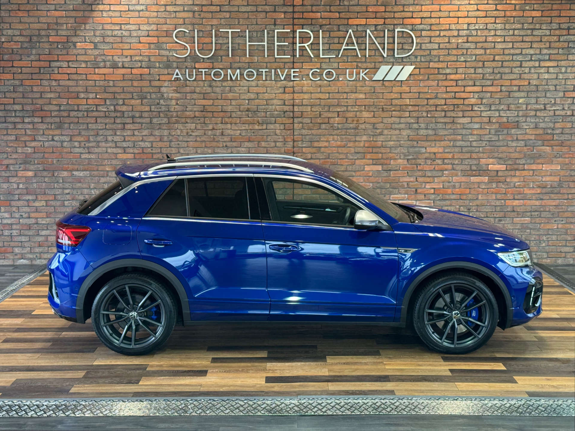 VOLKSWAGEN T-ROC 2.0 T-Roc R TSi 4Motion Semi-Auto 4WD 5dr #3