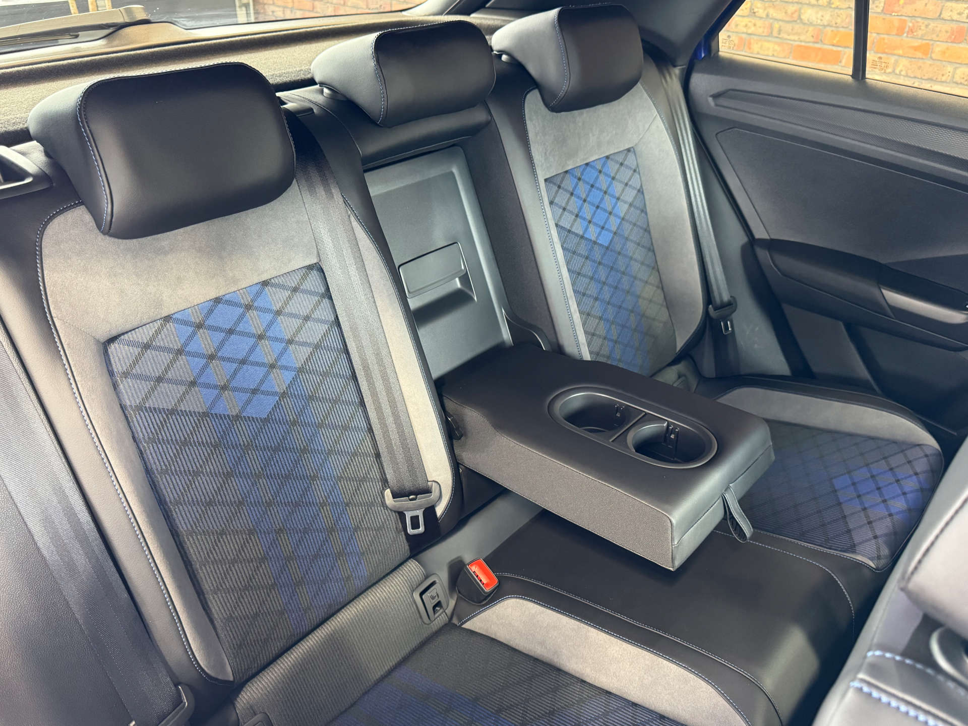 VOLKSWAGEN T-ROC 2.0 T-Roc R TSi 4Motion Semi-Auto 4WD 5dr #27