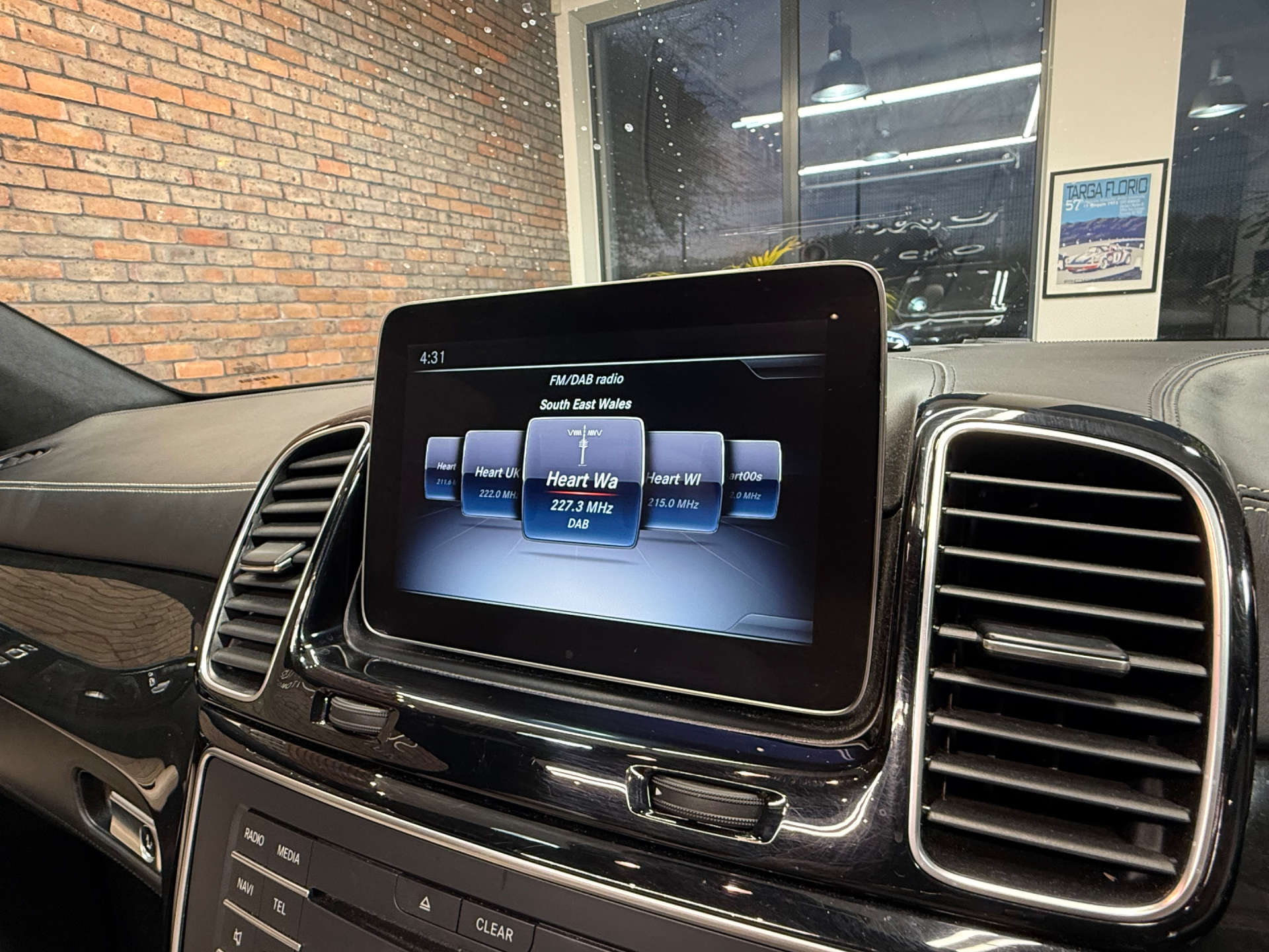 MERCEDES-BENZ GLS 3.0 GLS 350 Grand Edition D 4Matic Auto 4WD 5dr #29