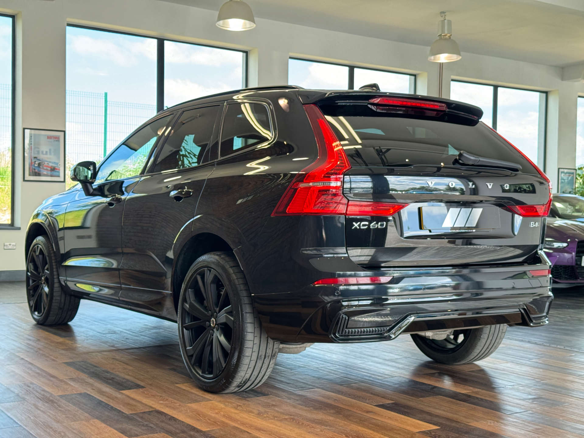 VOLVO XC60 2.0 XC60 R-Design Pro B4 MHEV AWD Auto 4WD 5dr #9