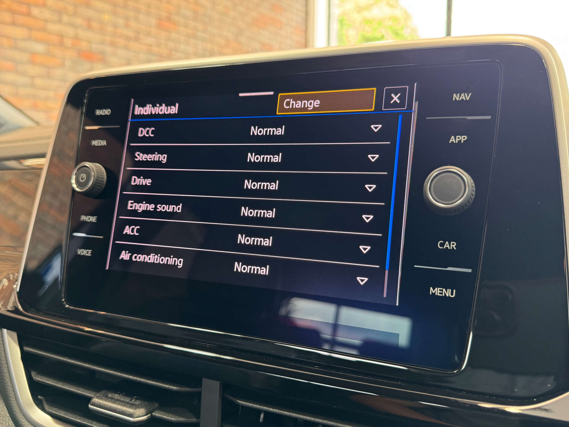 VOLKSWAGEN T-ROC 2.0 T-Roc R TSi 4Motion Semi-Auto 4WD 5dr #45