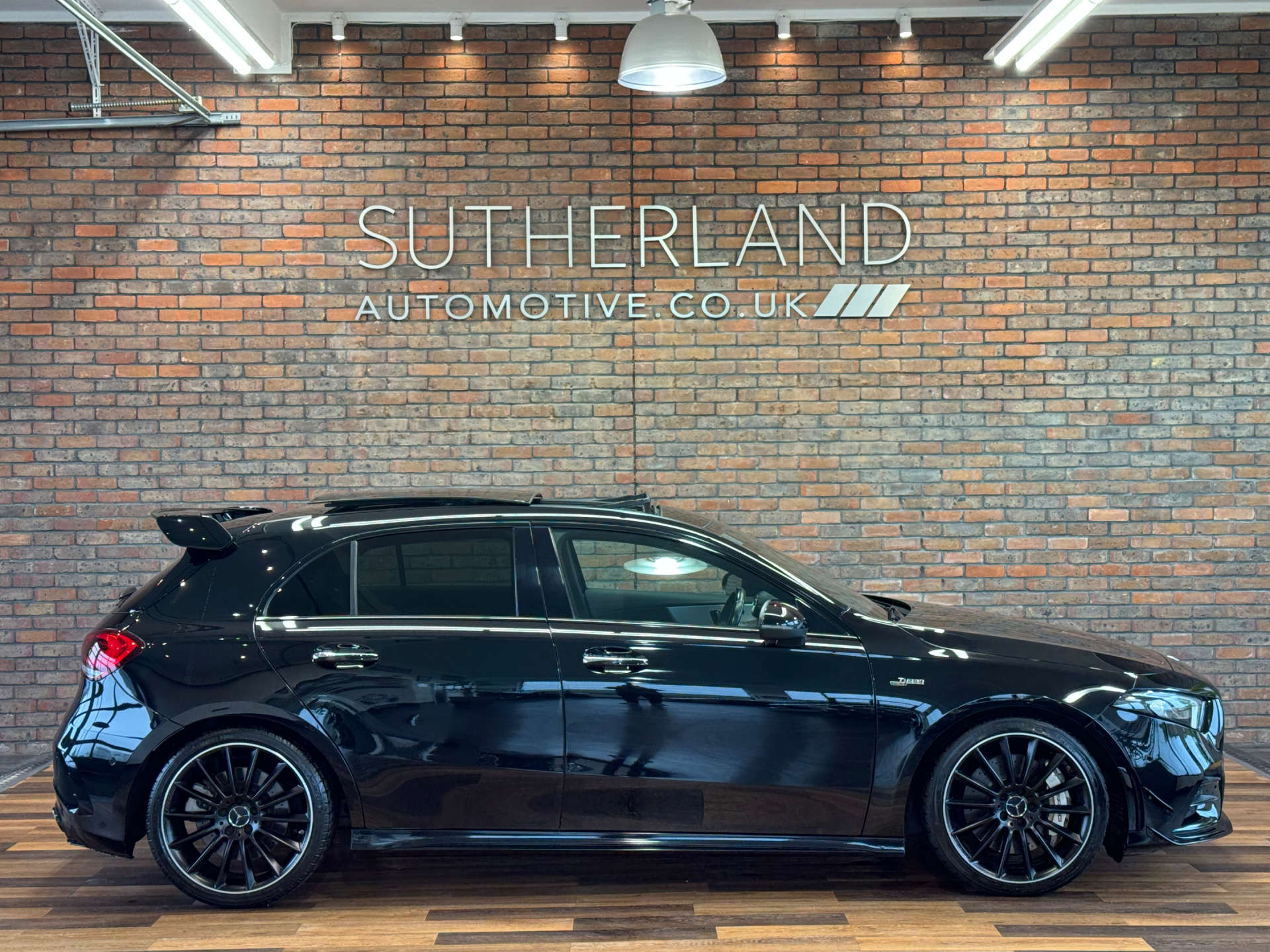 MERCEDES-BENZ A-CLASS 2.0 AMG A 35 4Matic Premium+ Auto 4WD 5dr #2