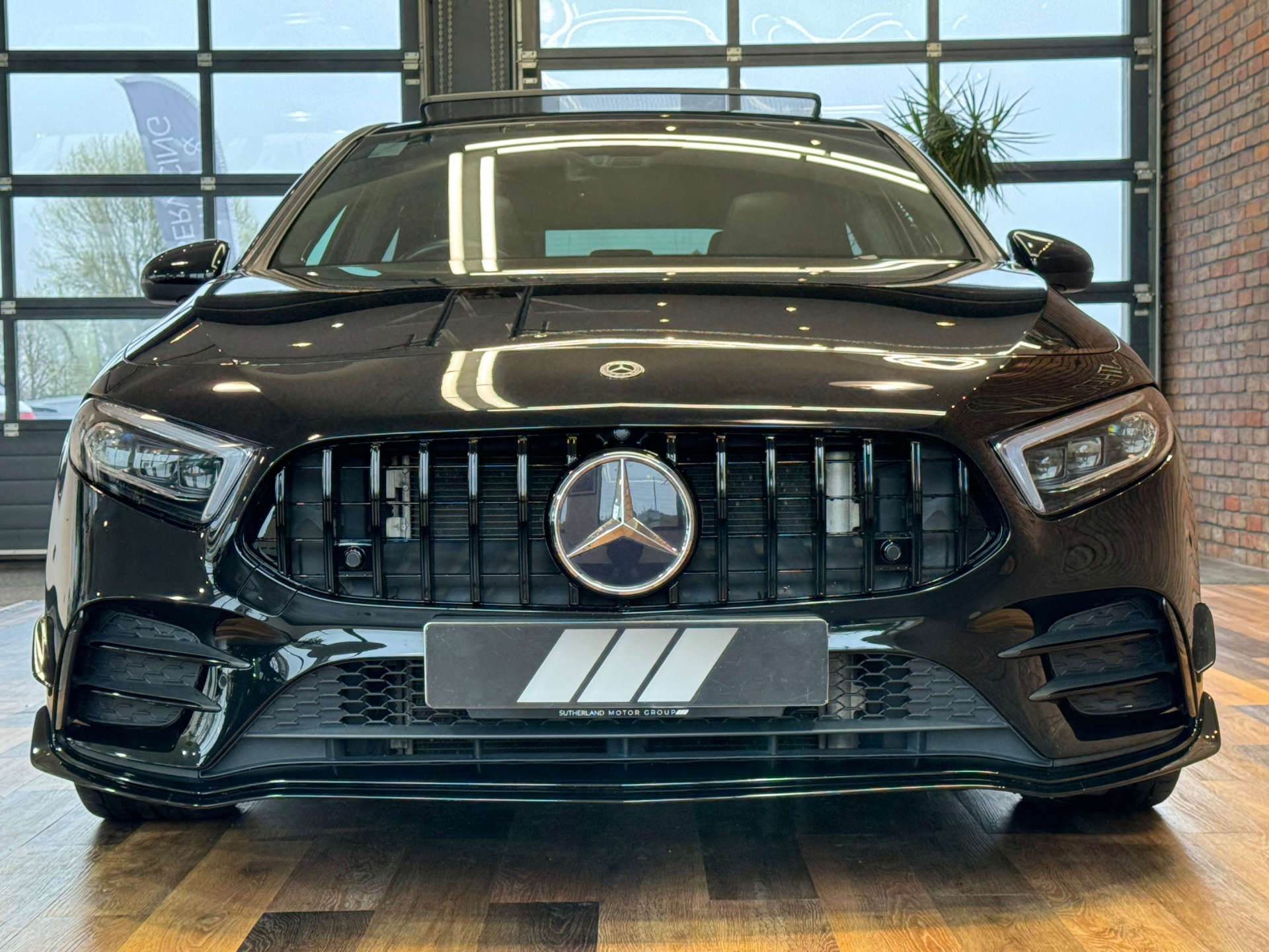 MERCEDES-BENZ A-CLASS 2.0 AMG A 35 4Matic Premium+ Auto 4WD 5dr #10