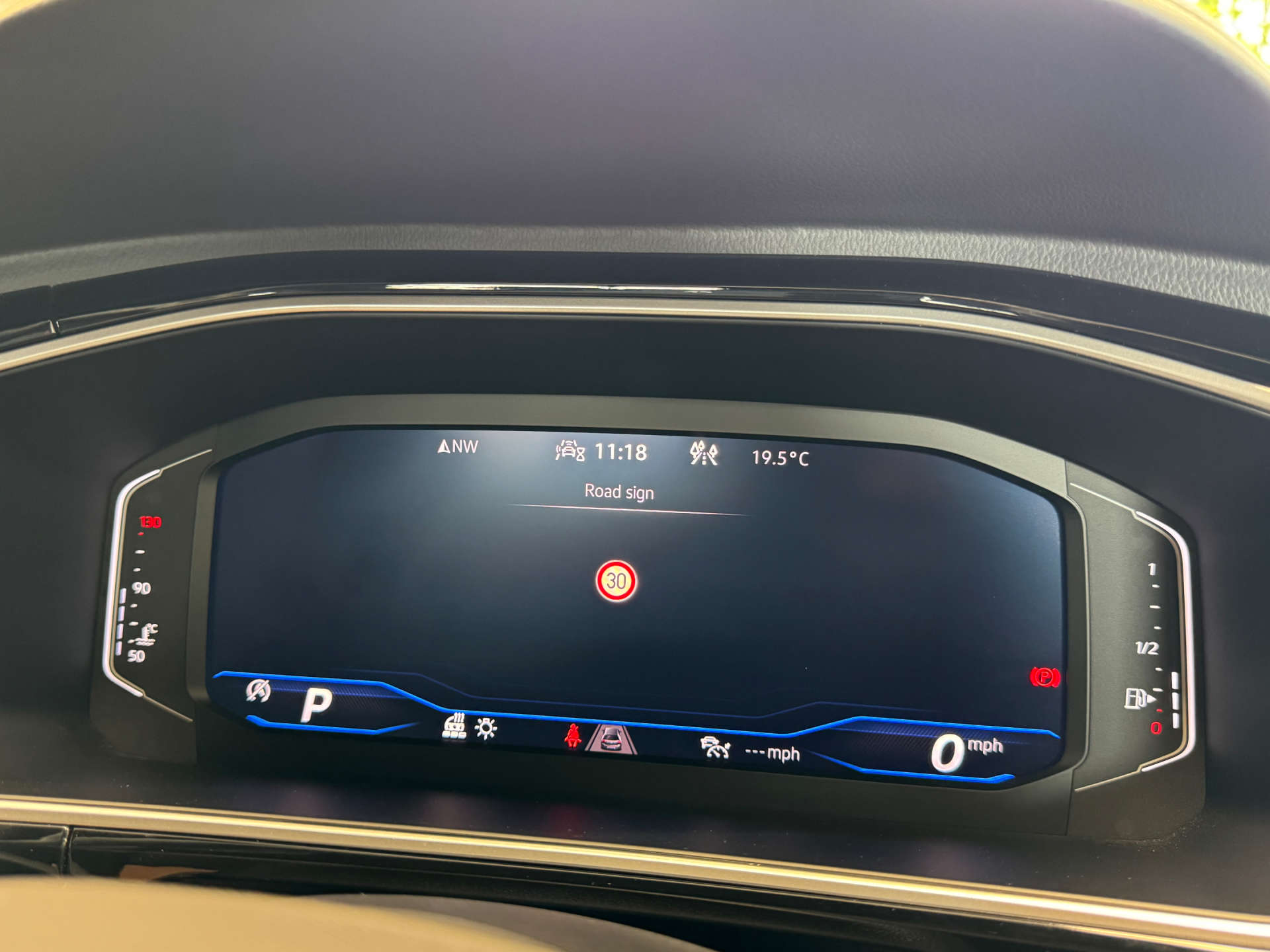 VOLKSWAGEN T-ROC 2.0 T-Roc R TSi 4Motion Semi-Auto 4WD 5dr #57