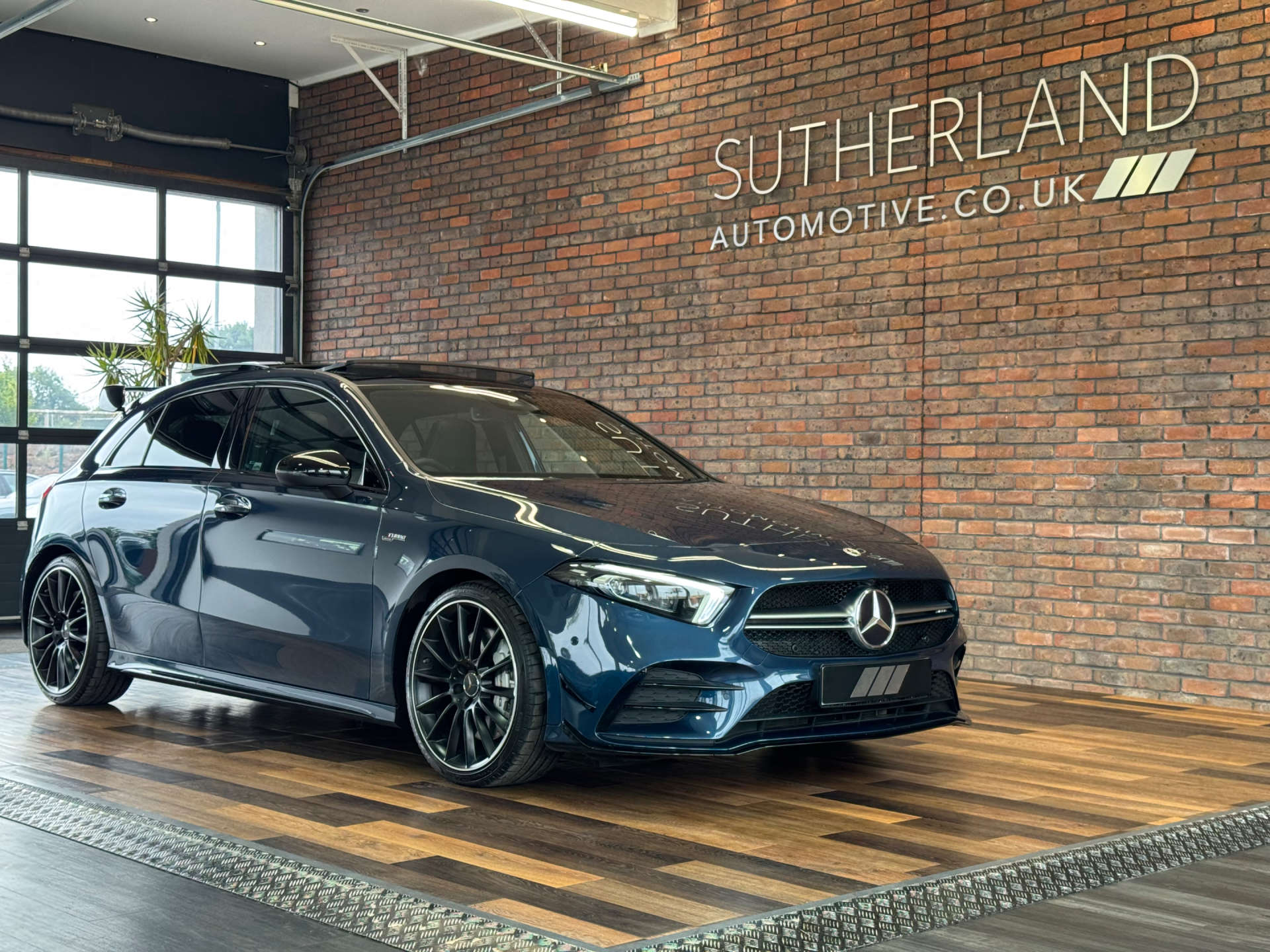 MERCEDES-BENZ A-CLASS 2.0 AMG A 35 Premium+ 4Matic Edition Auto 4WD 5dr #4