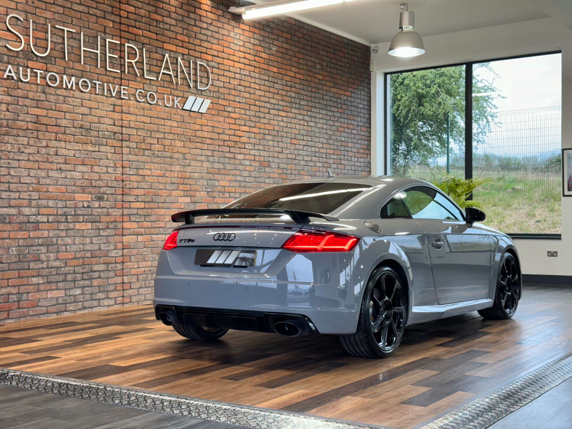 AUDI TT 2.5 TT RS TFSI Quattro Semi-Auto 4WD 3dr #5