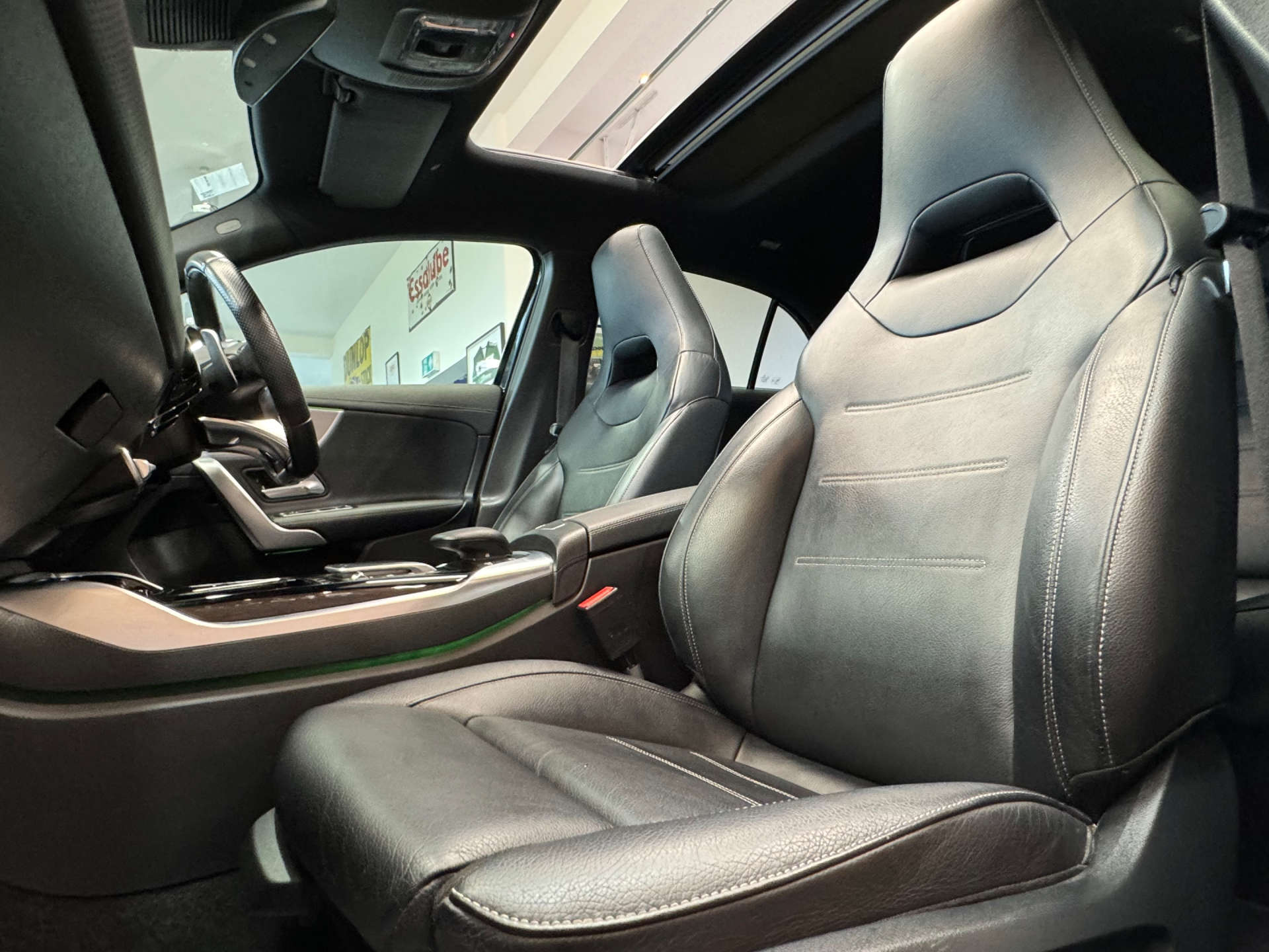 MERCEDES-BENZ A-CLASS 2.0 AMG A 35 4Matic Premium+ Auto 4WD 5dr #47