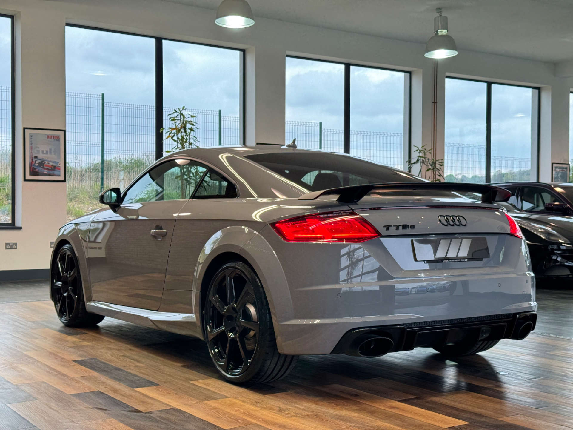 AUDI TT 2.5 TT RS TFSI Quattro Semi-Auto 4WD 3dr #8