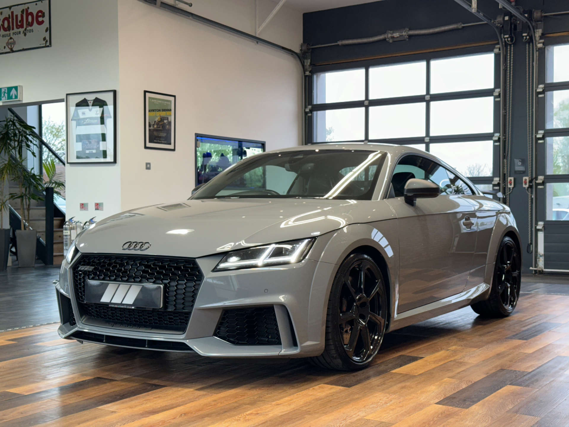 AUDI TT 2.5 TT RS TFSI Quattro Semi-Auto 4WD 3dr #11