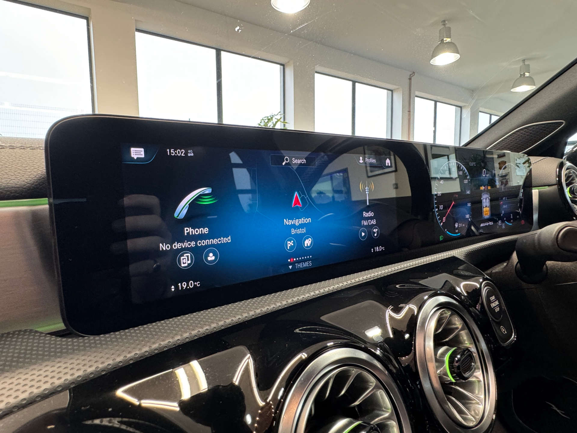 MERCEDES-BENZ A-CLASS 2.0 AMG A 35 4Matic Premium+ Auto 4WD 5dr #53
