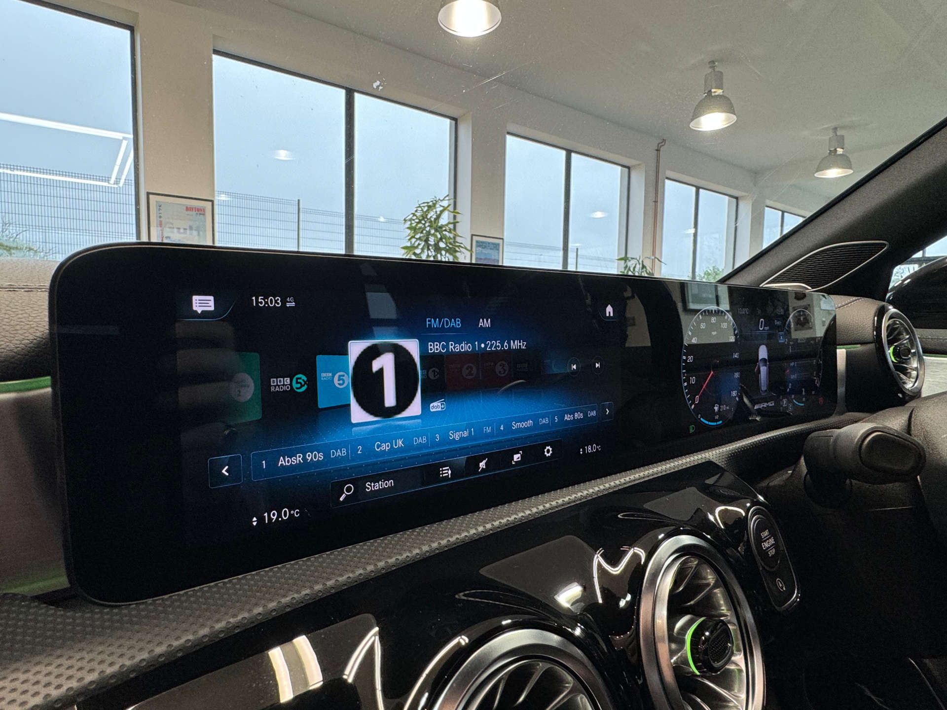 MERCEDES-BENZ A-CLASS 2.0 AMG A 35 4Matic Premium+ Auto 4WD 5dr #55