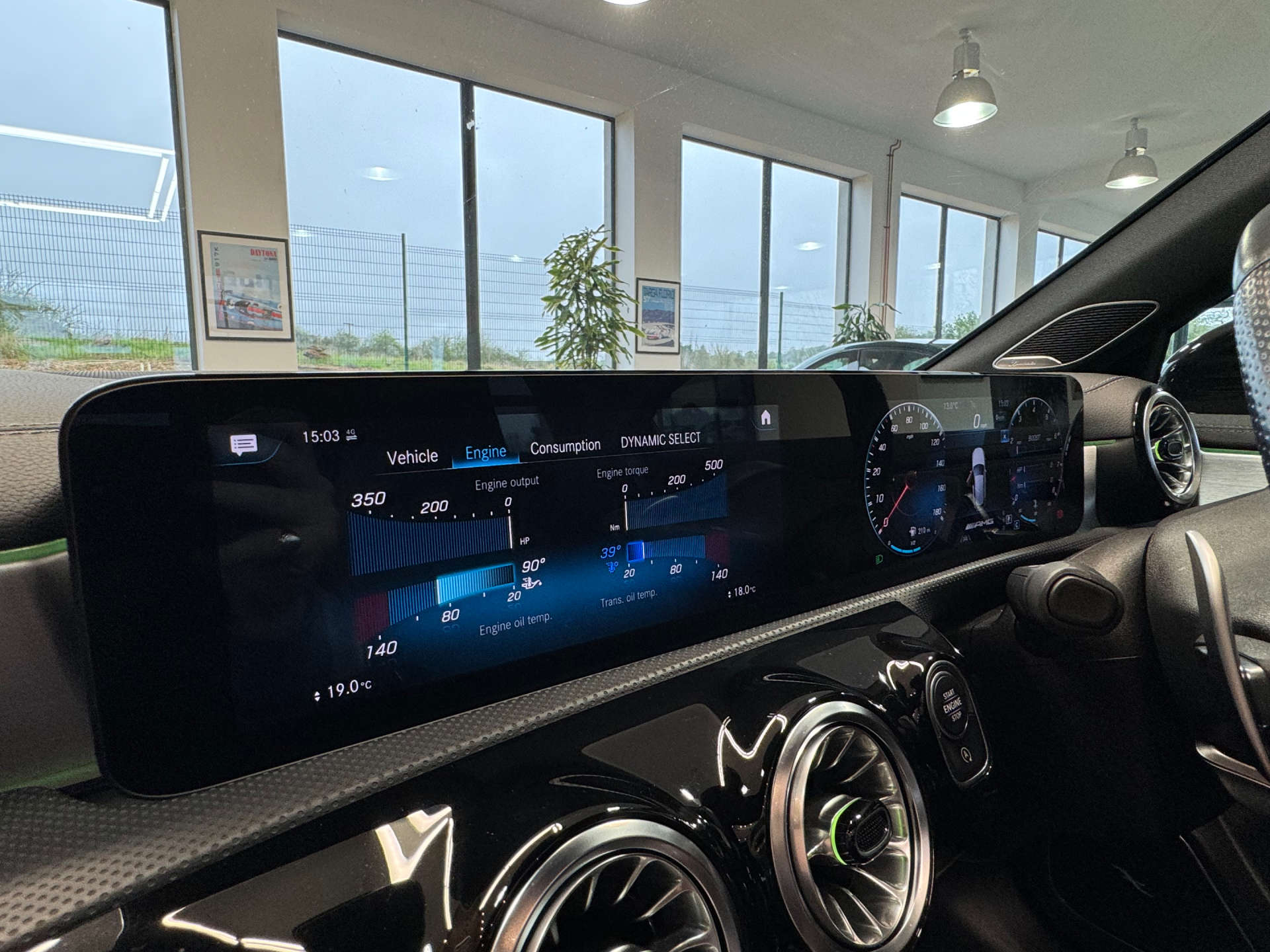 MERCEDES-BENZ A-CLASS 2.0 AMG A 35 4Matic Premium+ Auto 4WD 5dr #57