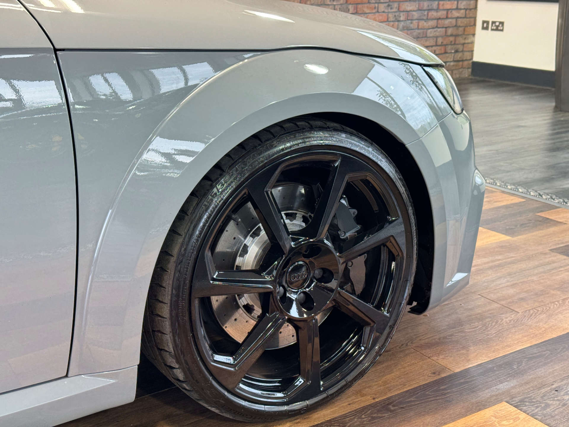 AUDI TT 2.5 TT RS TFSI Quattro Semi-Auto 4WD 3dr #16