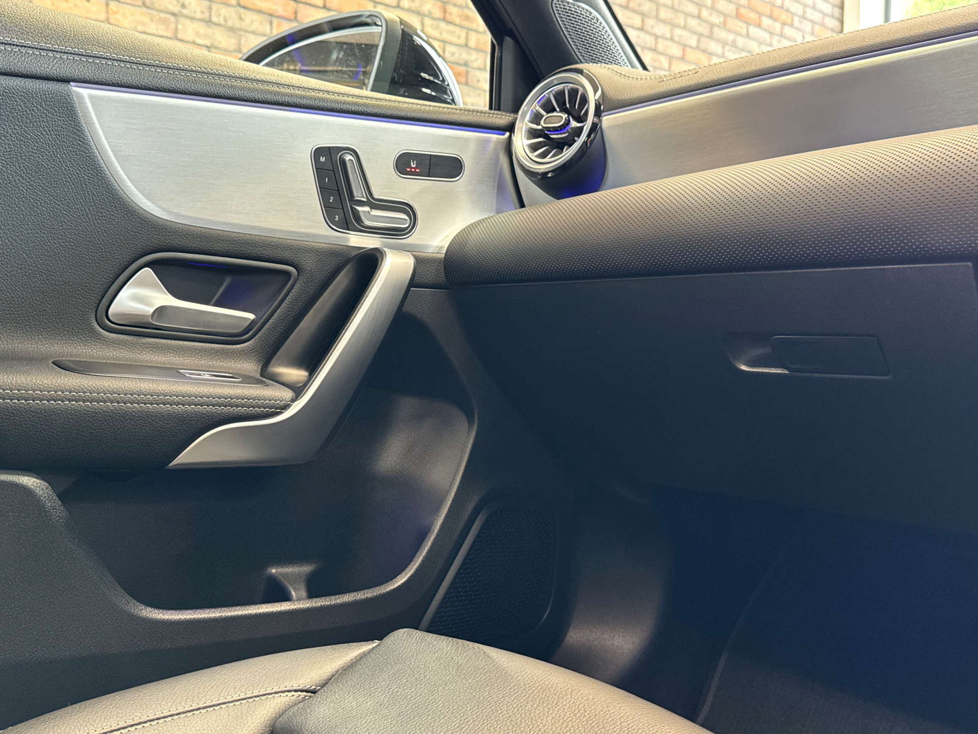 MERCEDES-BENZ A-CLASS 2.0 AMG A 35 Premium+ 4Matic Edition Auto 4WD 5dr #49
