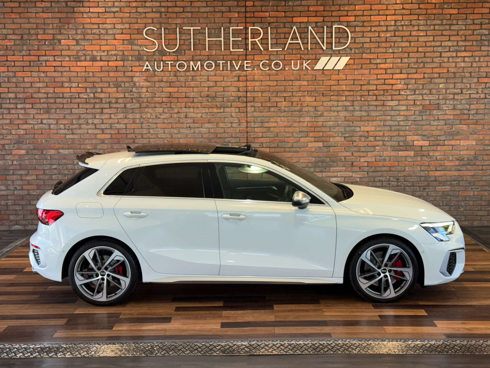 AUDI A3 2.0 S3 Sportback TFSI Quattro Semi-Auto 4WD 5dr #3