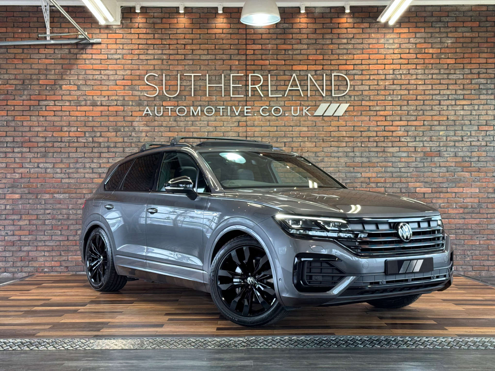 VOLKSWAGEN TOUAREG 3.0 Touareg V6 Black Edition TDI Auto 4WD 5dr #0