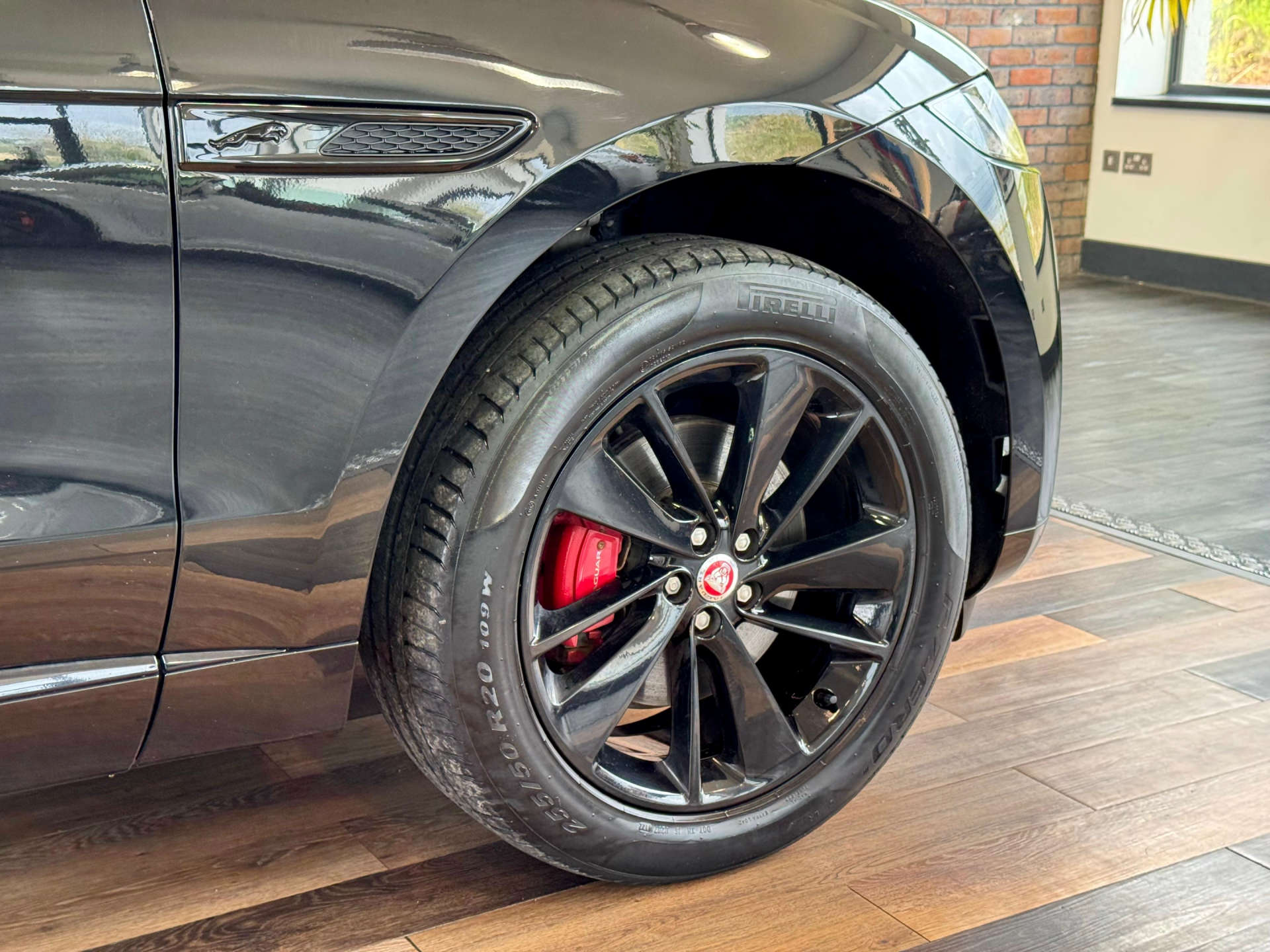 2022 Jaguar F-Pace thumbnail 12