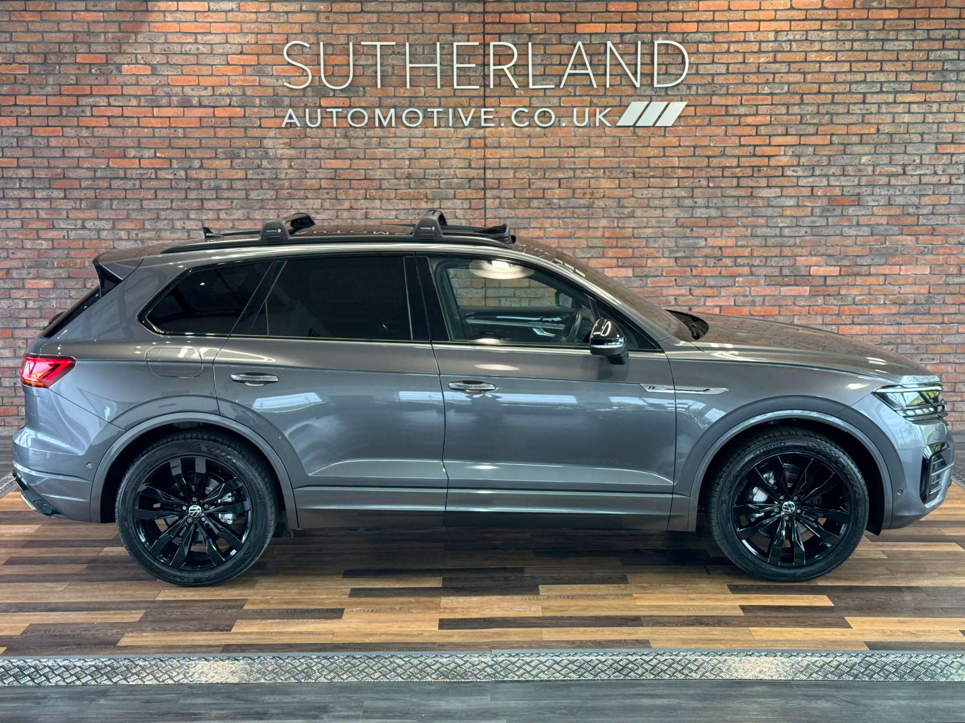 VOLKSWAGEN TOUAREG 3.0 Touareg V6 Black Edition TDI Auto 4WD 5dr #3