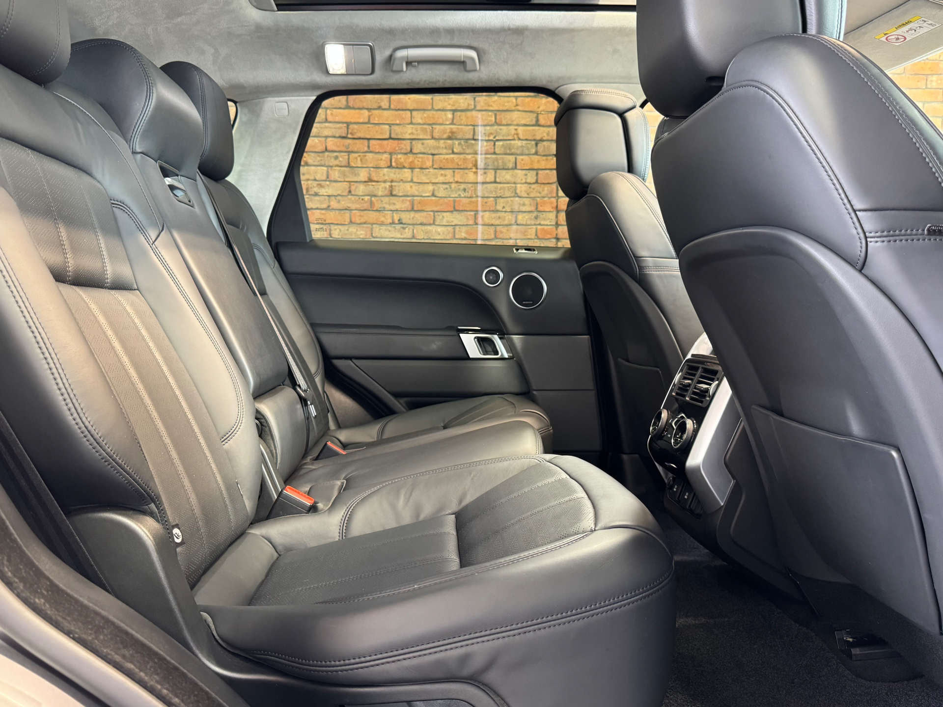 LAND ROVER RANGE ROVER SPORT 3.0 Range Rover Sport Autobiography Dynamic D MHEV Auto 4WD 5dr #31