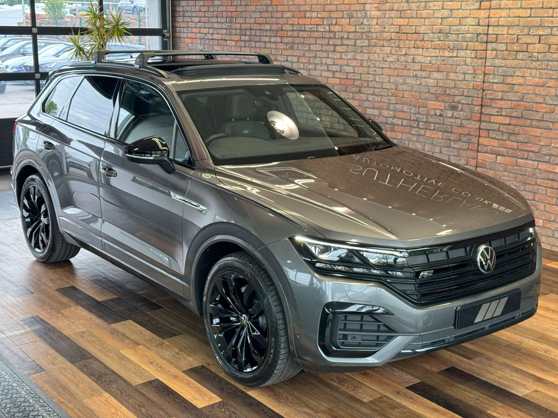 VOLKSWAGEN TOUAREG 3.0 Touareg V6 Black Edition TDI Auto 4WD 5dr #5