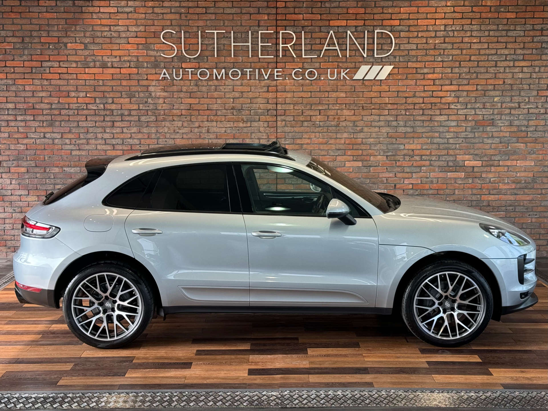PORSCHE MACAN 3.0 Macan S Semi-Auto 4WD 5dr #3