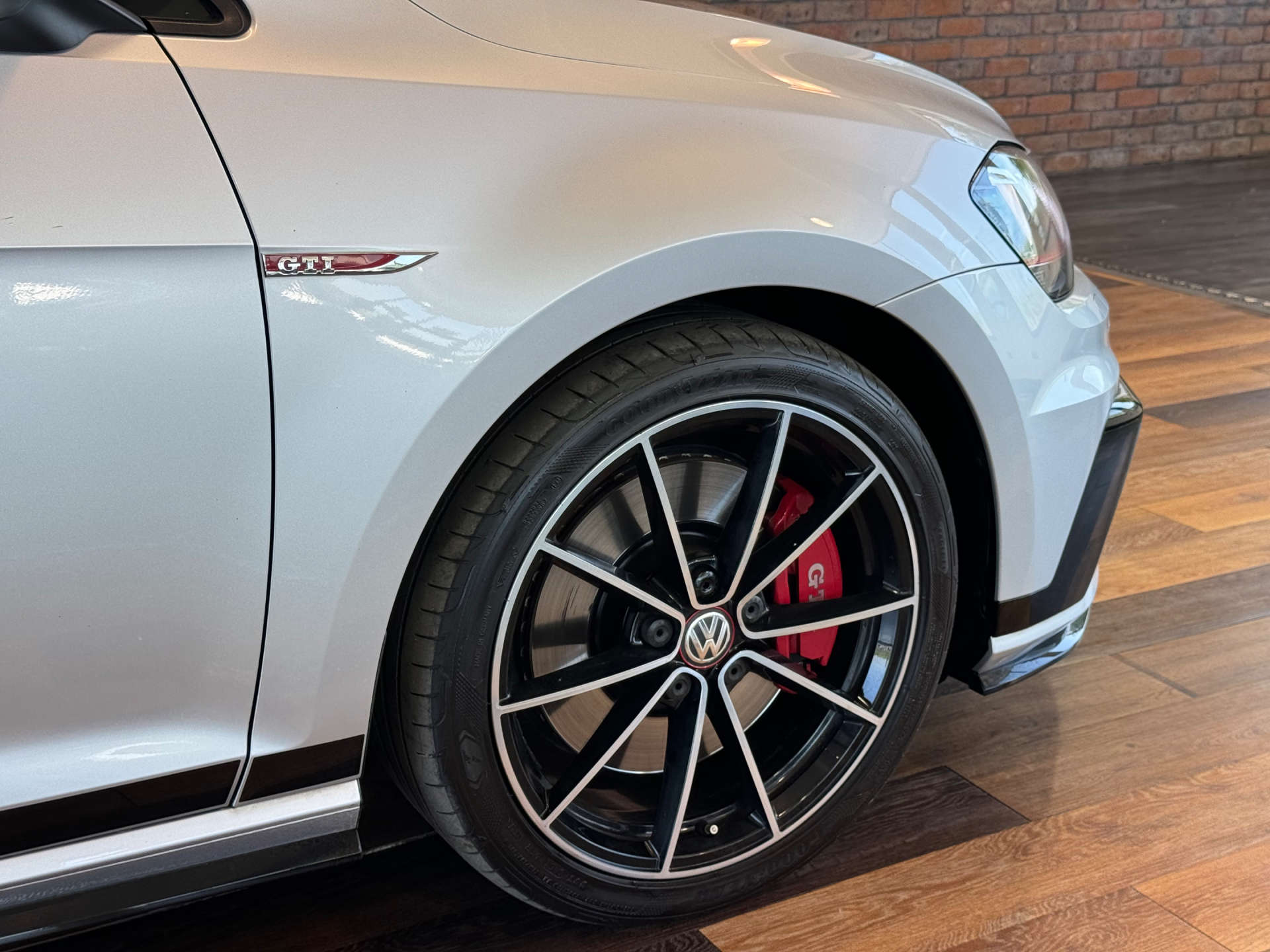 VOLKSWAGEN GOLF 2.0 Golf GTi Clubsport Edition 40 3dr #15