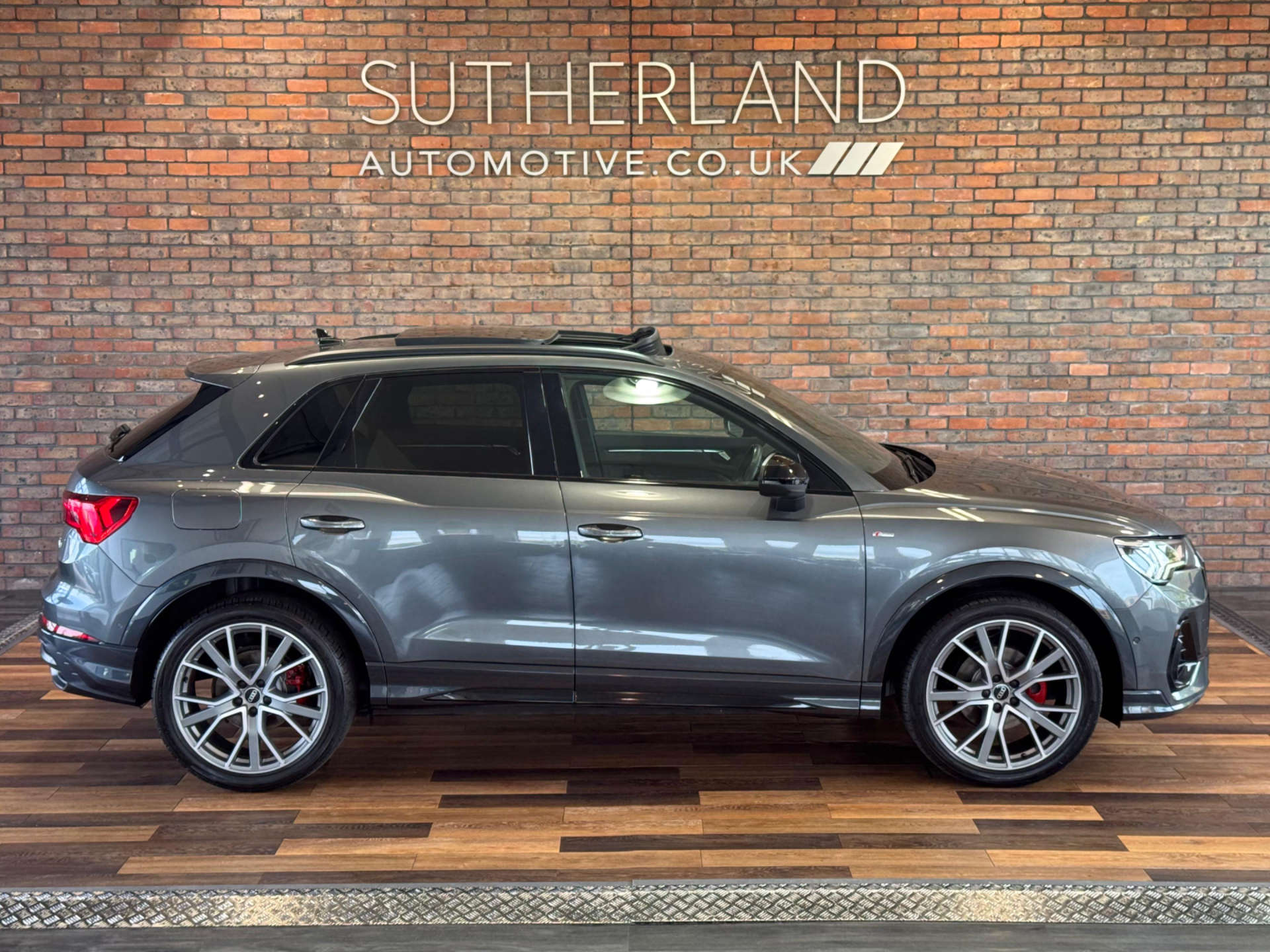 AUDI Q3 2.0 Q3 Vorsprung 35 TDI Semi-Auto 5dr #2