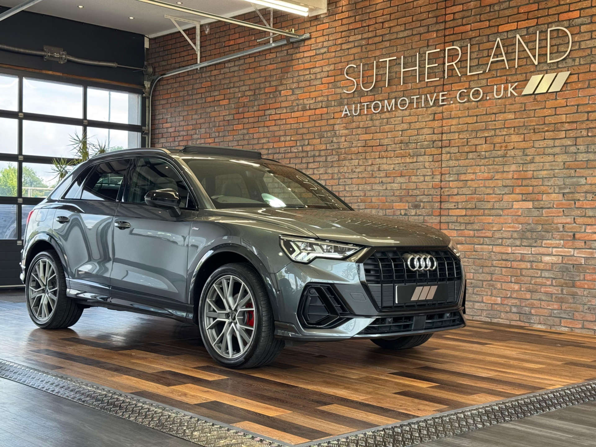 AUDI Q3 2.0 Q3 Vorsprung 35 TDI Semi-Auto 5dr #4