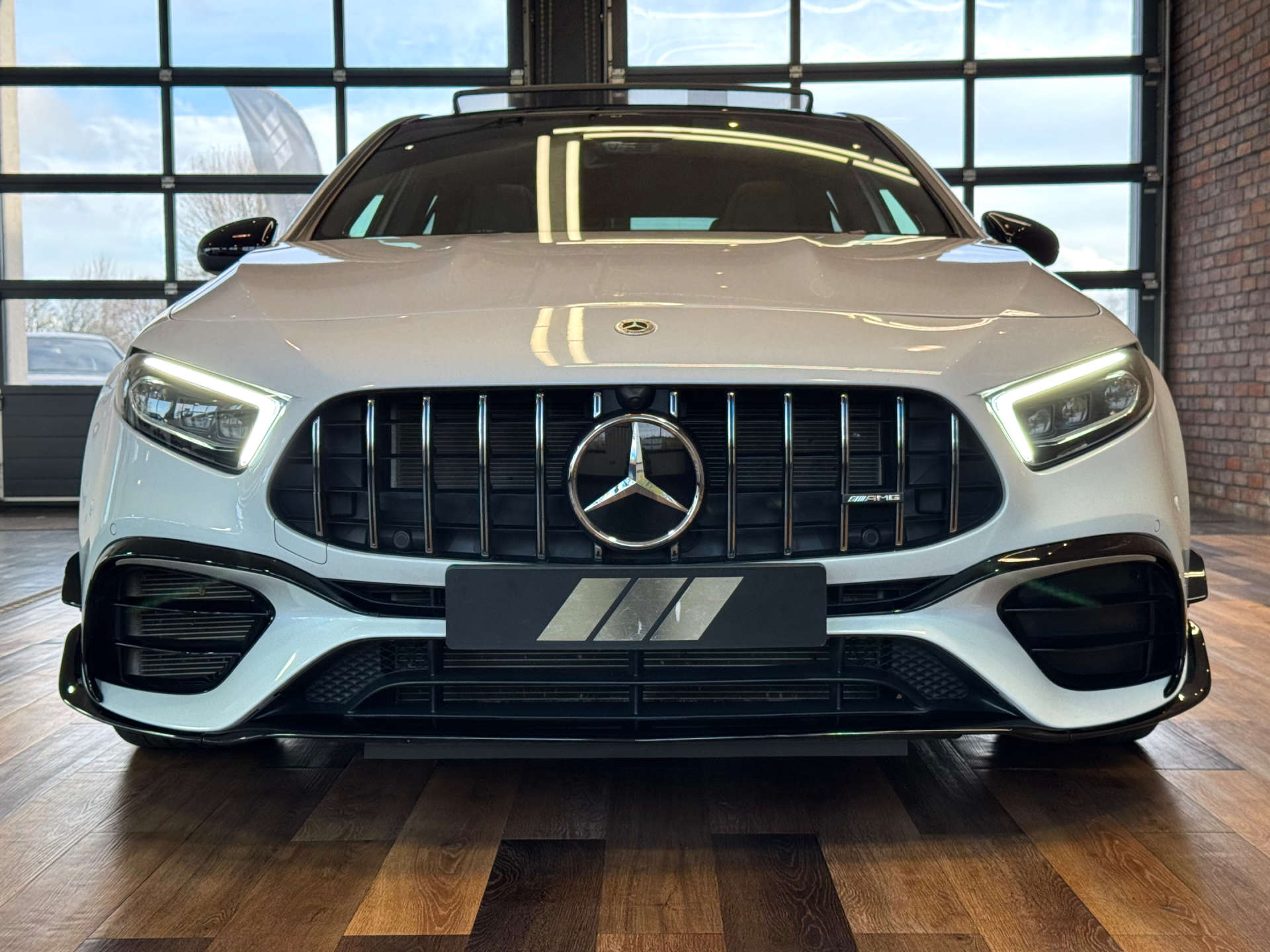 MERCEDES-BENZ A-CLASS 2.0 AMG A 45 S 4Matic+ + Auto 4WD 5dr #8